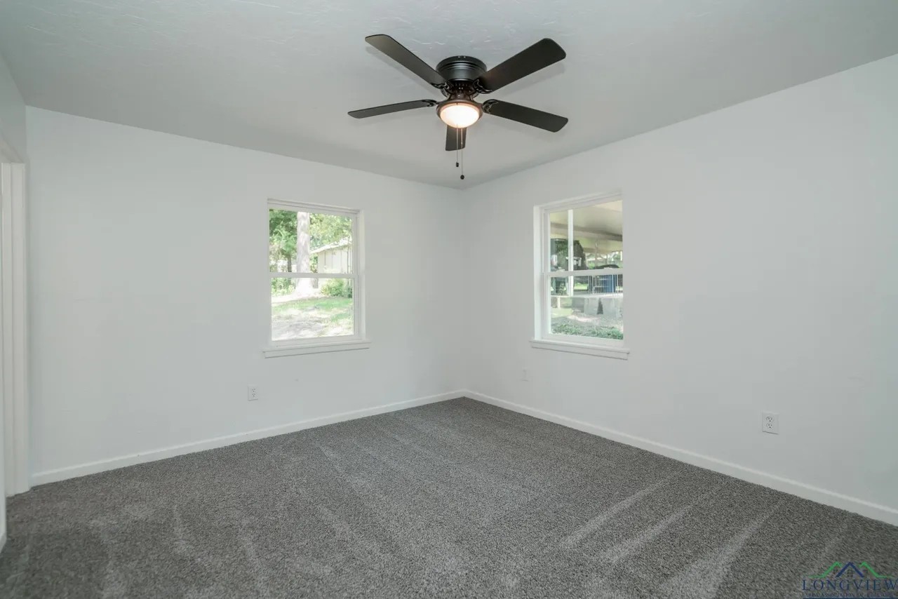 405 Pecan Property Photo 19