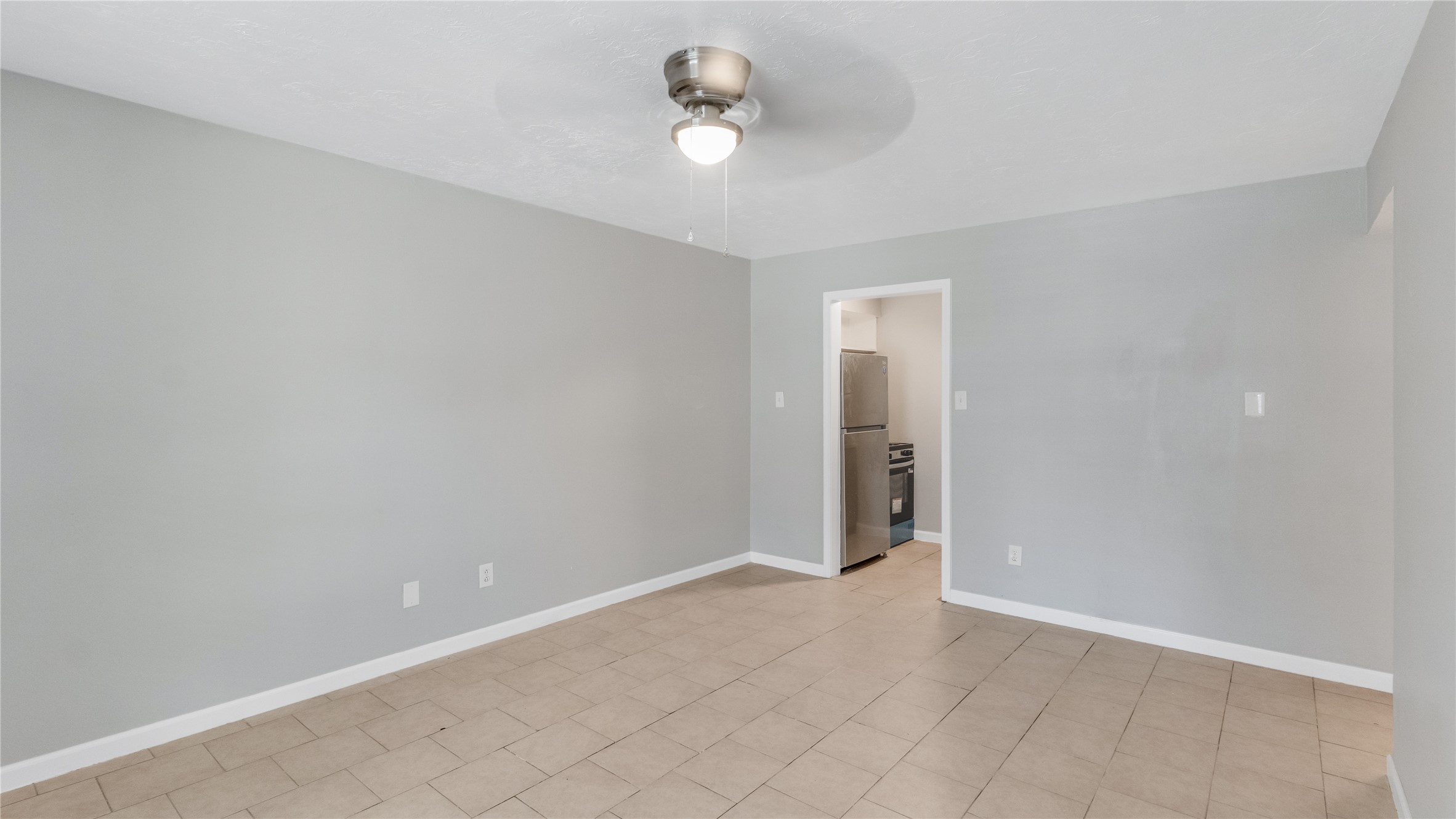 122 E Crosstimbers Street 106 Property Photo 6