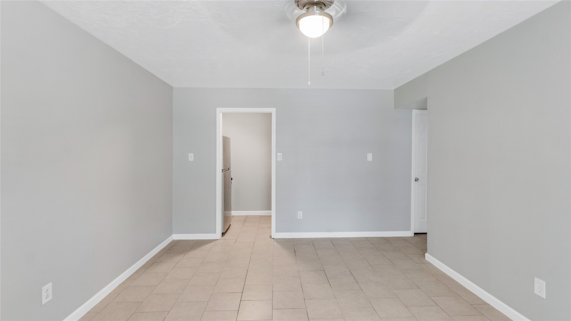 122 E Crosstimbers Street 106 Property Photo 7