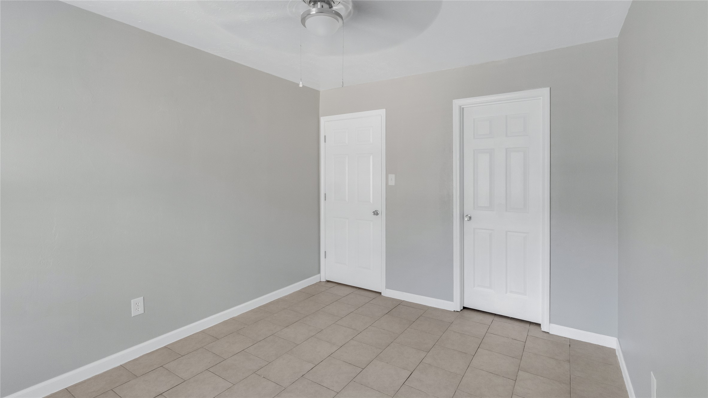 122 E Crosstimbers Street 106 Property Photo 10