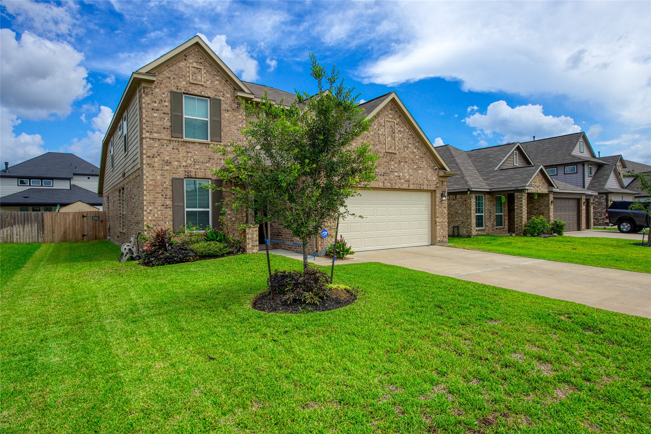 108 Highland Prairie Way Property Photo 2