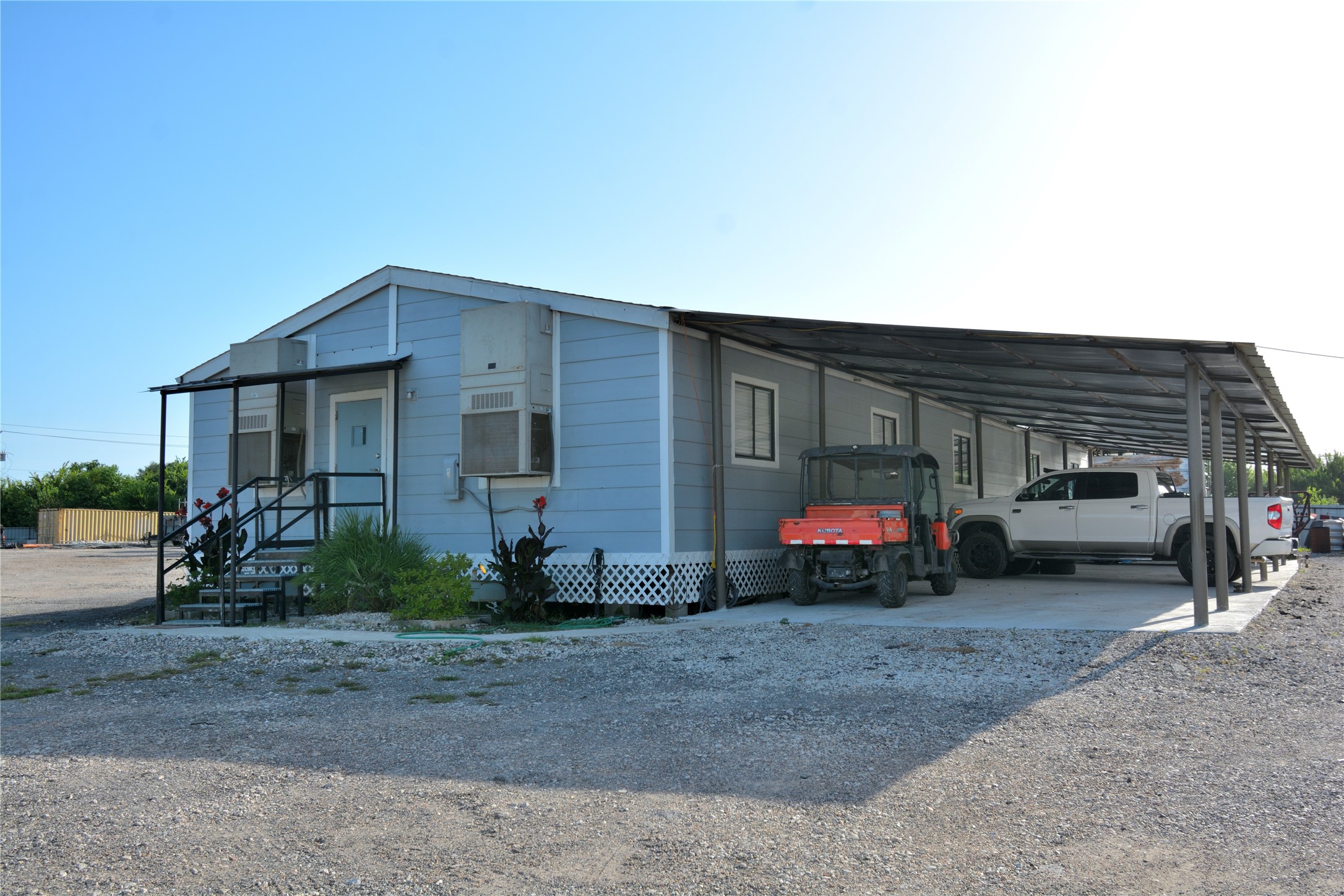 9224 1/2 A Canniff Street Property Photo 1