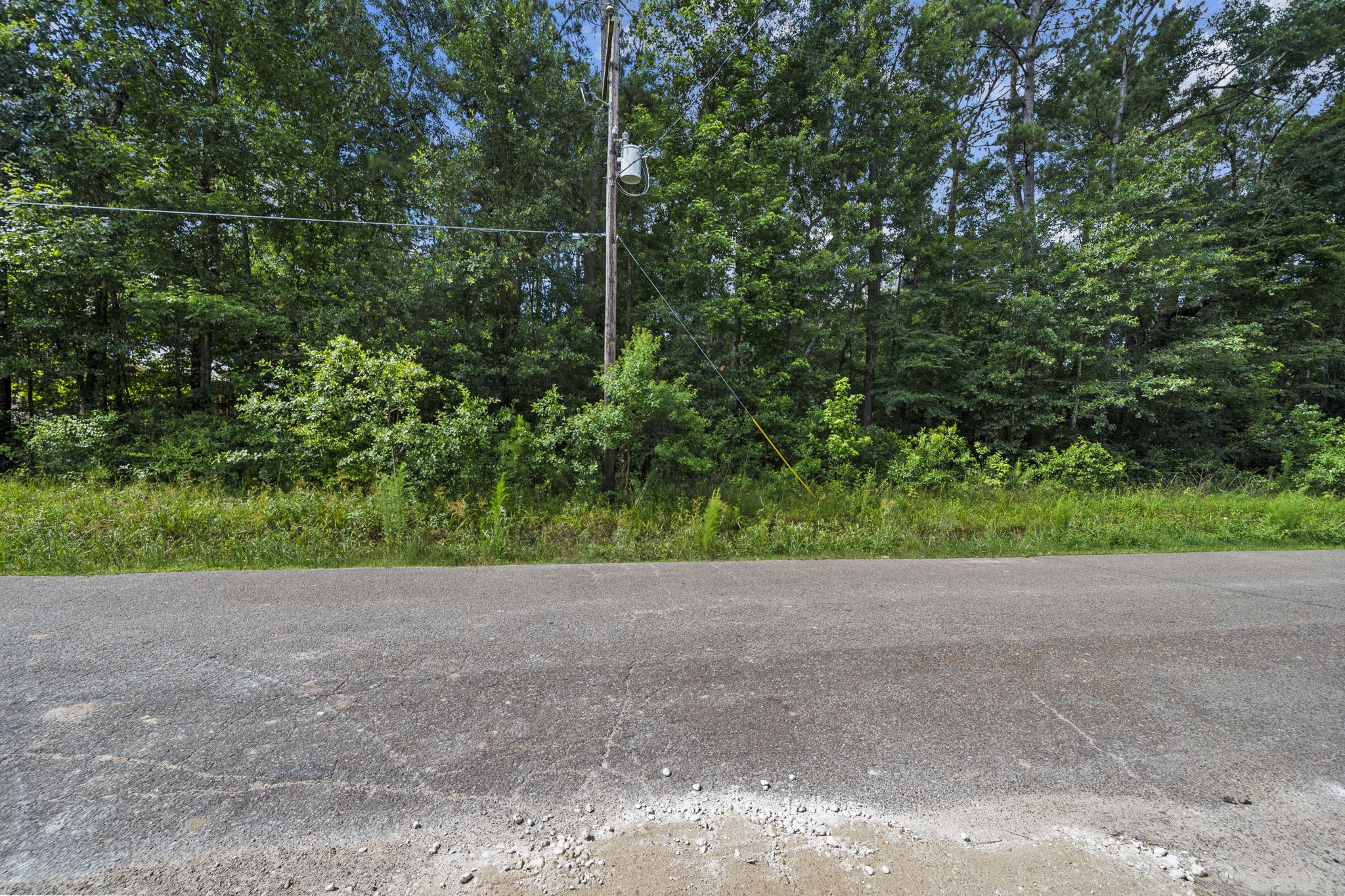 15597 Westgate Road Property Photo 2