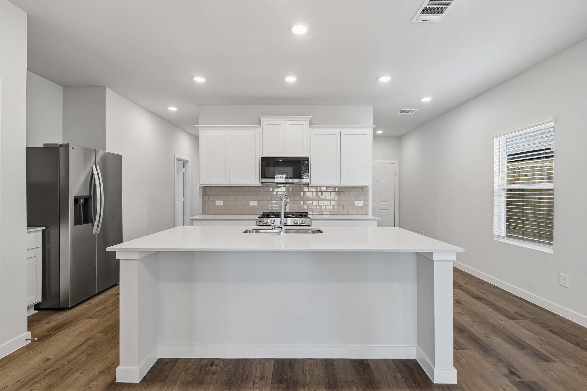 29222 Dandelion Sky Drive Property Photo 6