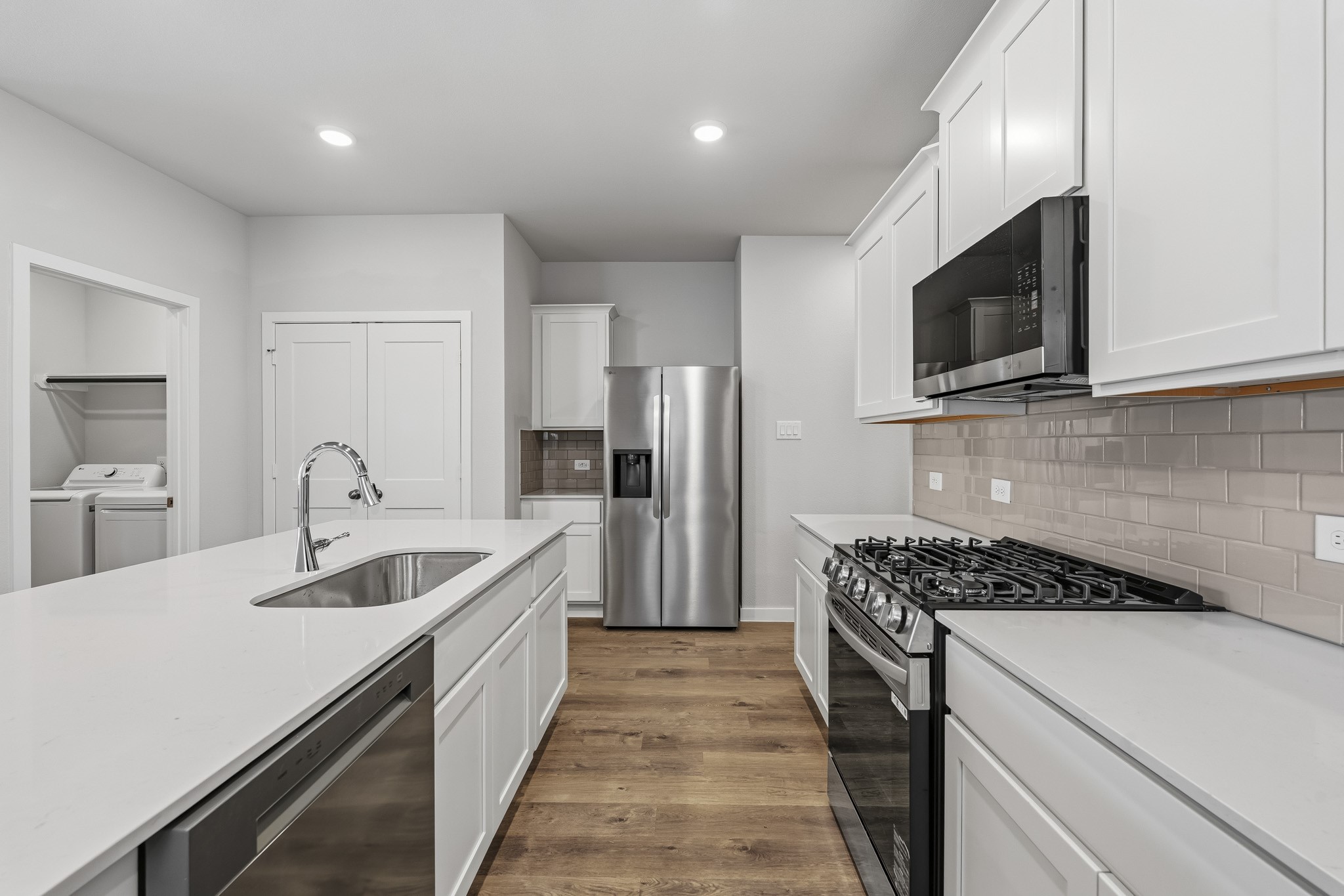 29222 Dandelion Sky Drive Property Photo 7
