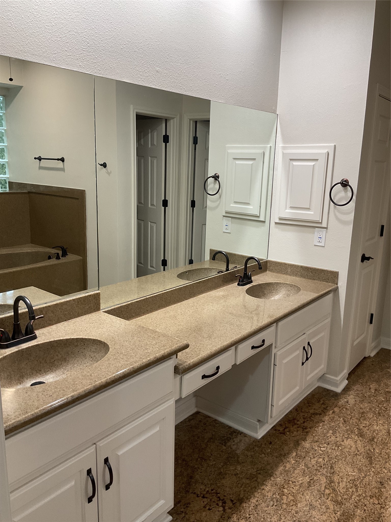 12110 Shadowpoint Drive Property Photo 28