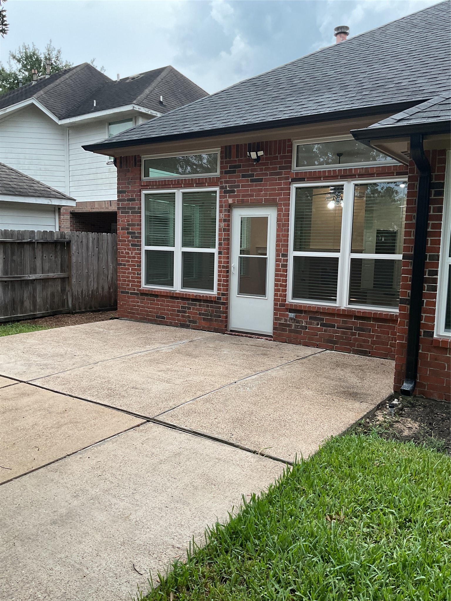 12110 Shadowpoint Drive Property Photo 41