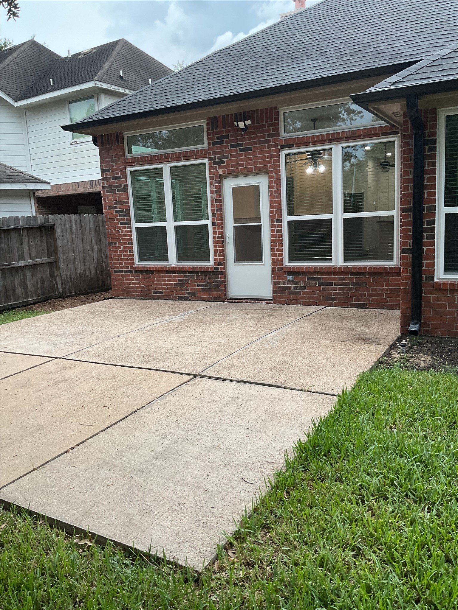 12110 Shadowpoint Drive Property Photo 42