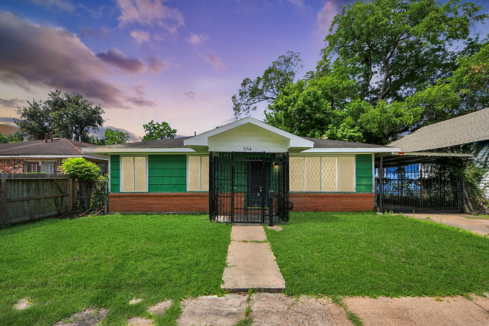 3214 Tuam Street Property Photo 1