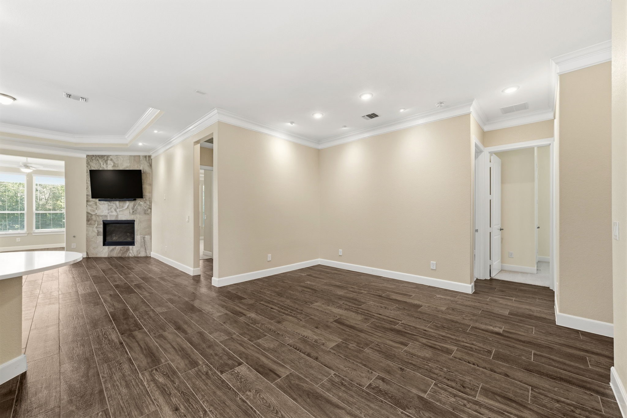 316 Connemara Drive Property Photo 12