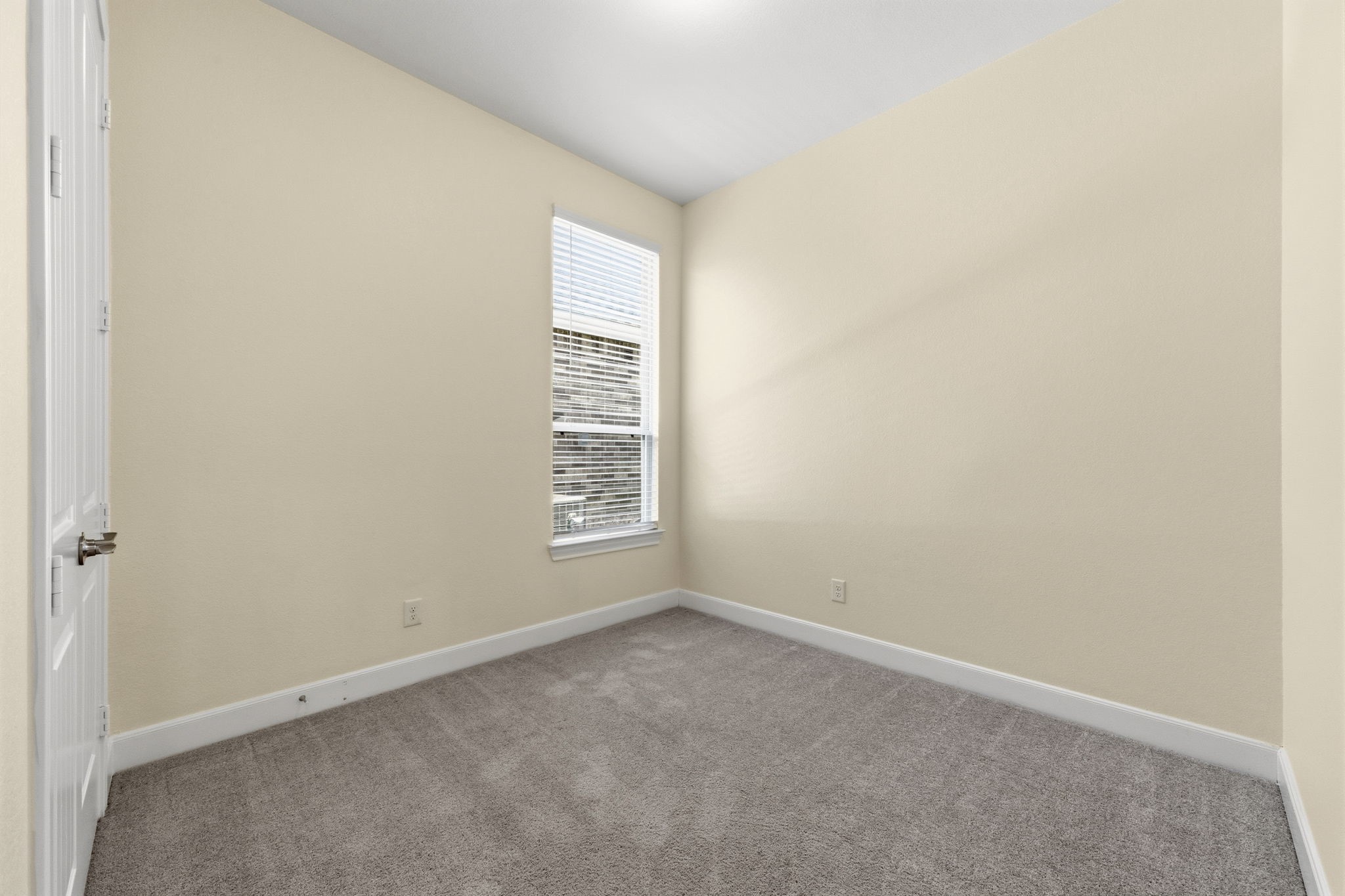 316 Connemara Drive Property Photo 20
