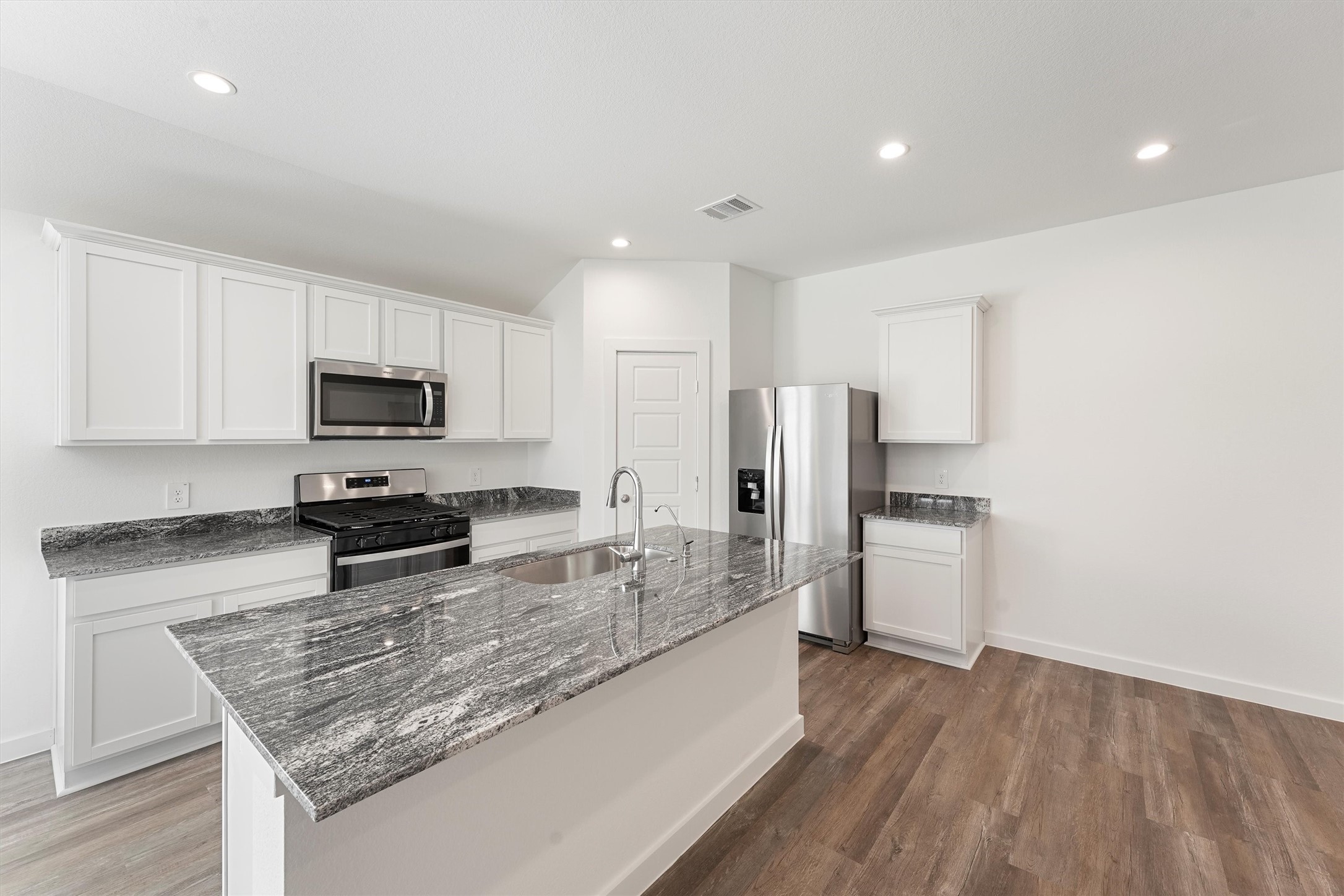 1106 Rayburn Drive Property Photo 8