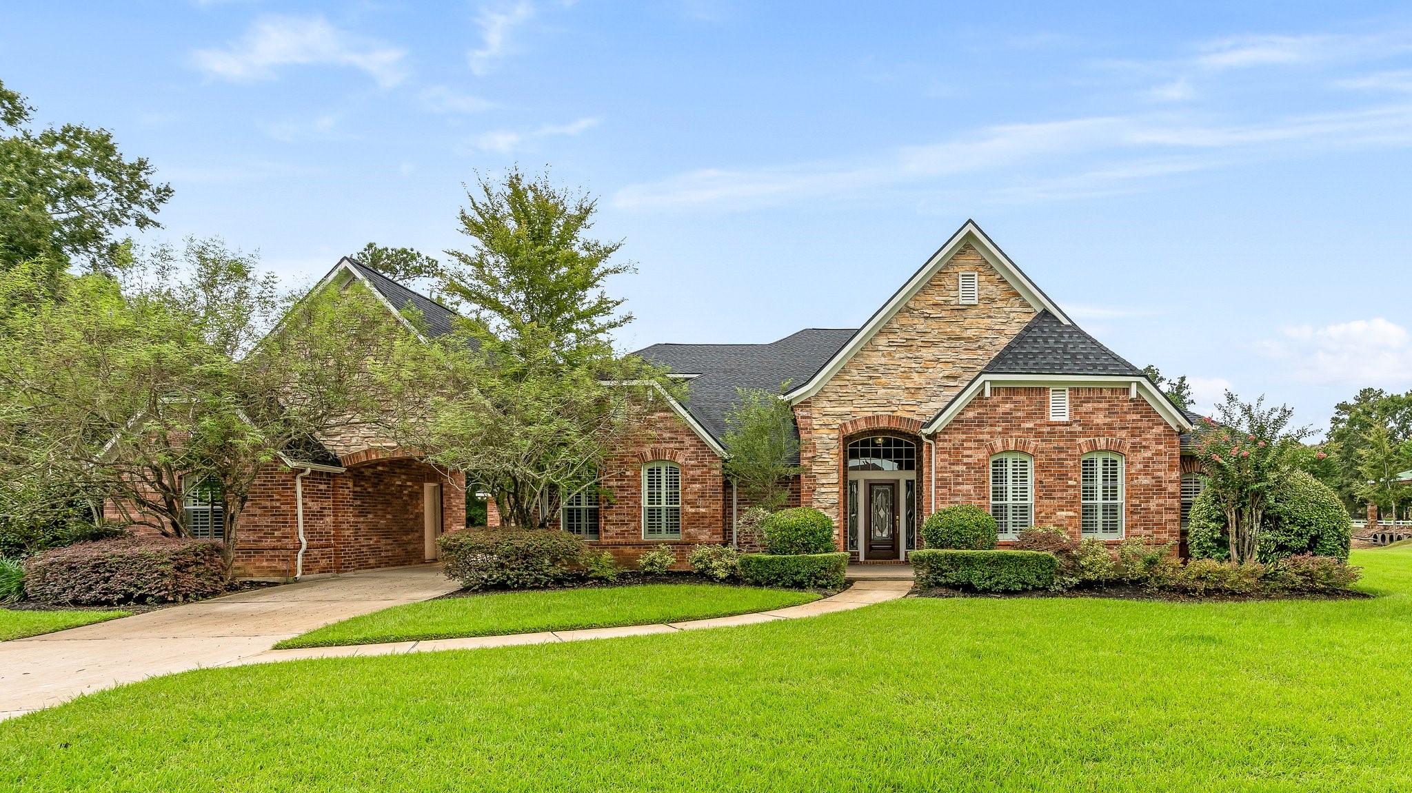 12027 Water Oak Drive Property Photo 1