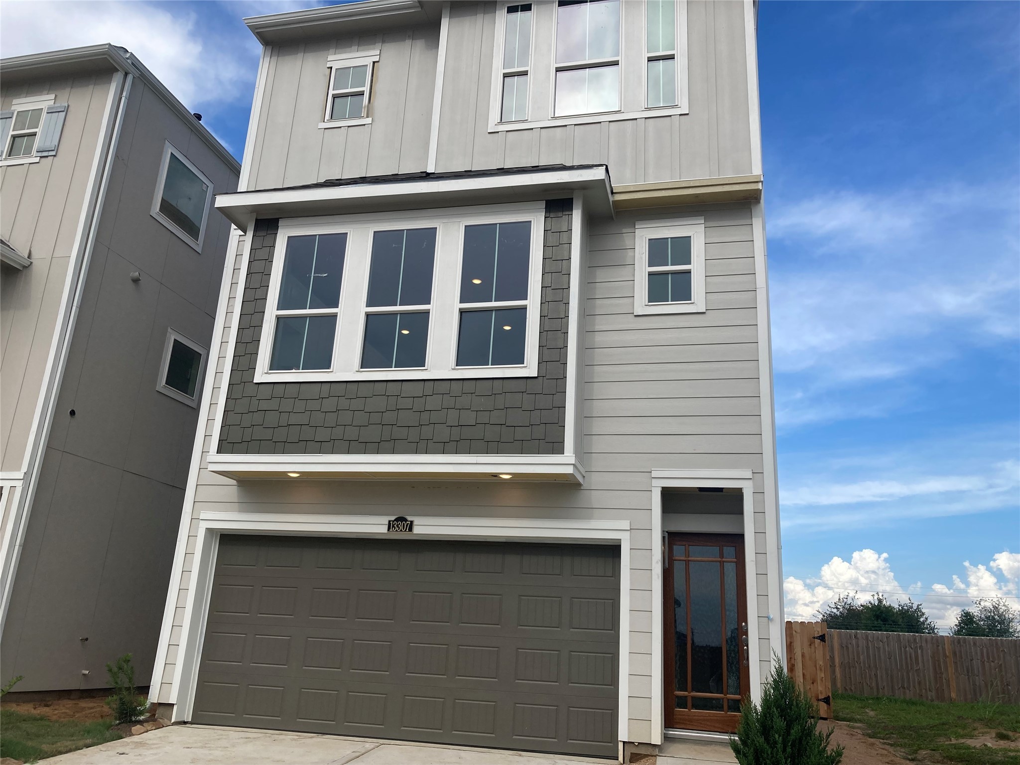 13307 Moncloa Drive Property Photo 1