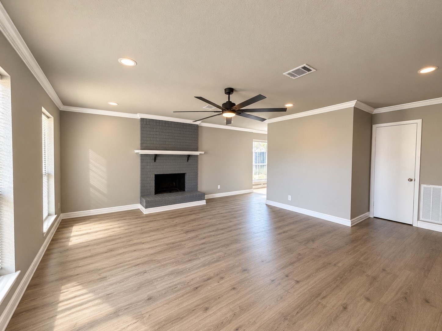 23815 Firegate Drive Property Photo 4