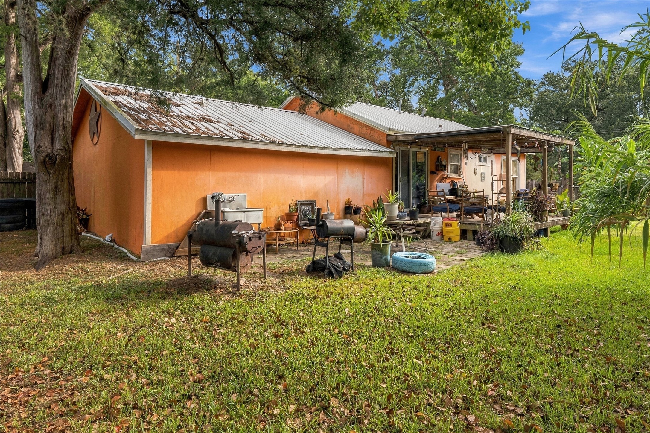 701 W Foley Street Property Photo 18