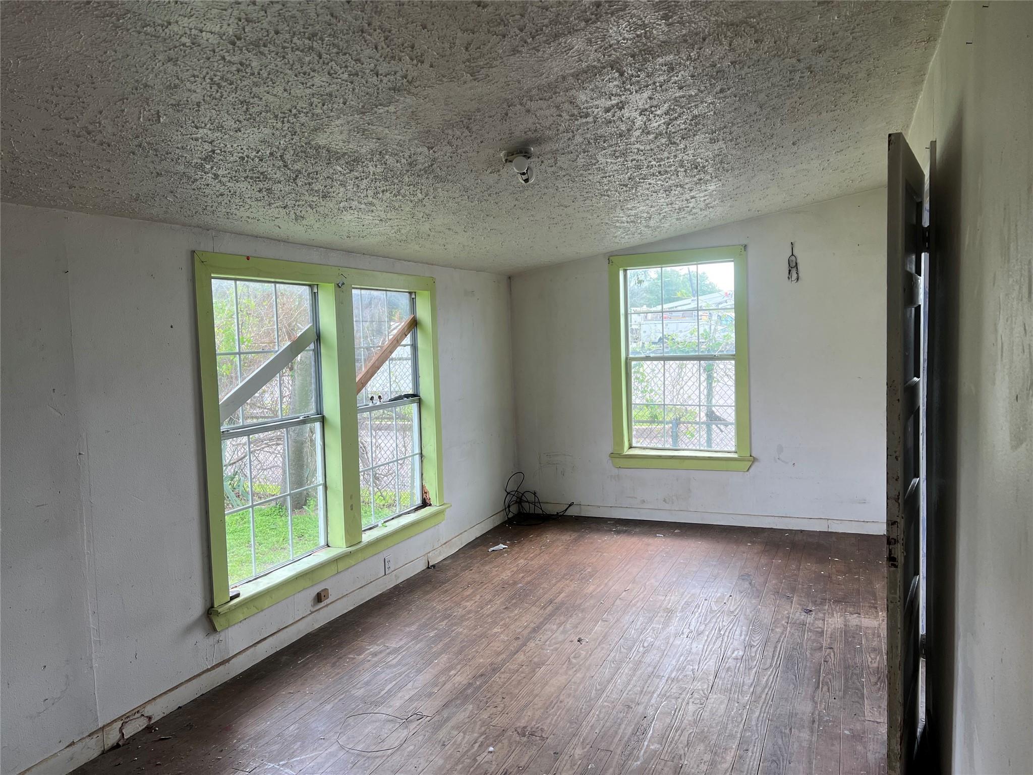 5745 Newport Street, Houston Tx 77023 Property Photo 13