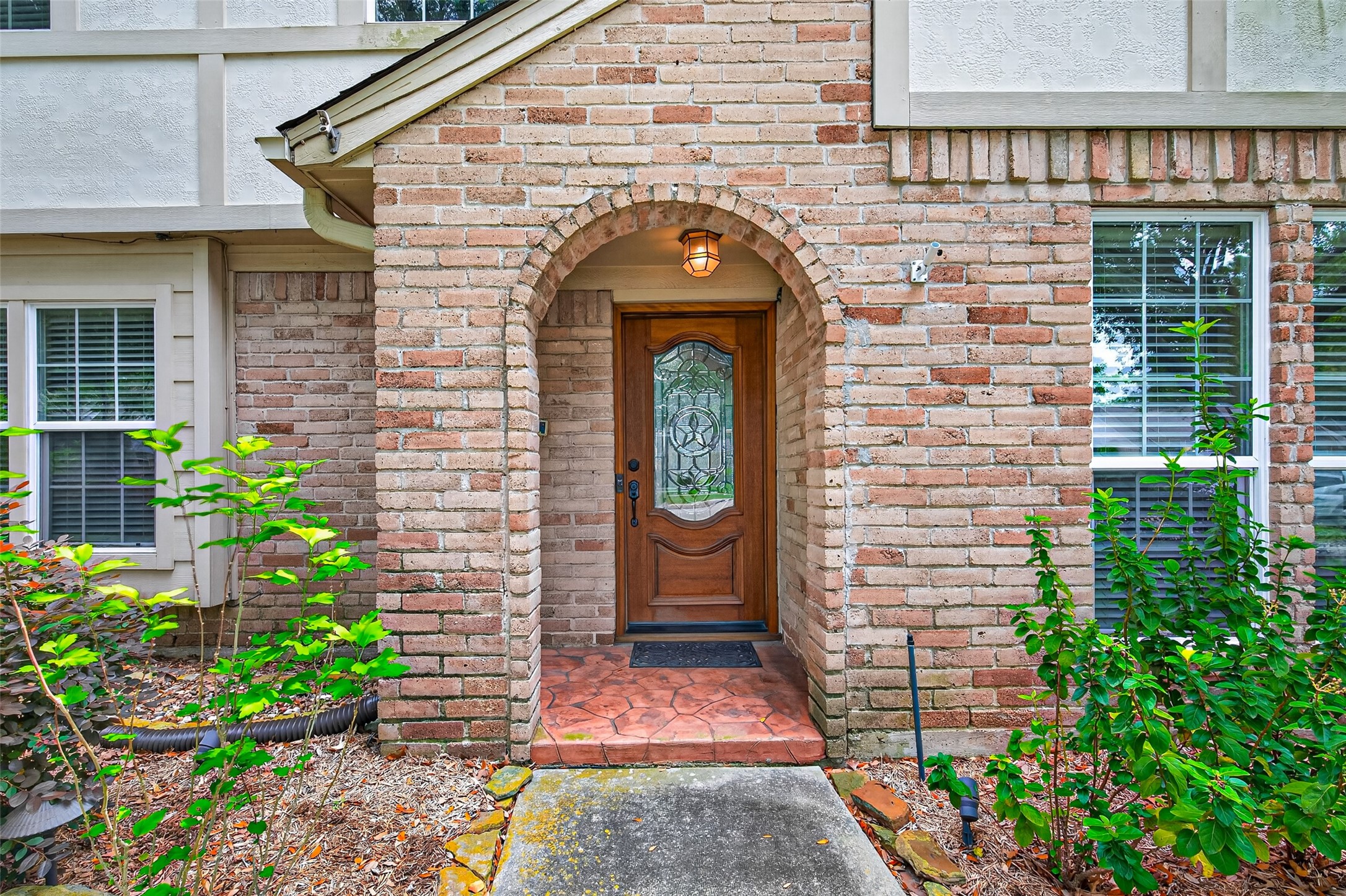 16217 Lakeview Drive Property Photo 3