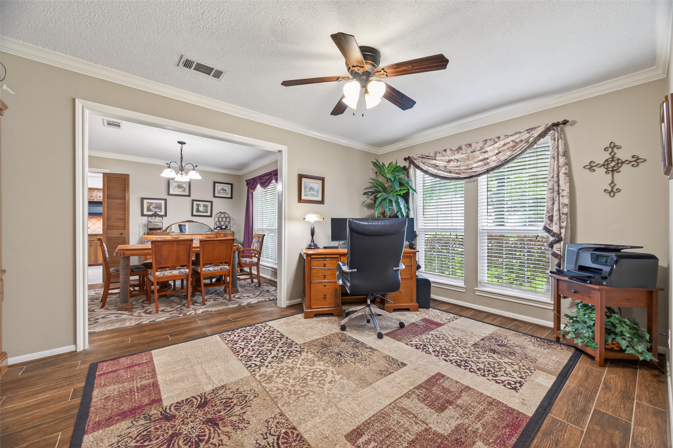 16217 Lakeview Drive Property Photo 5