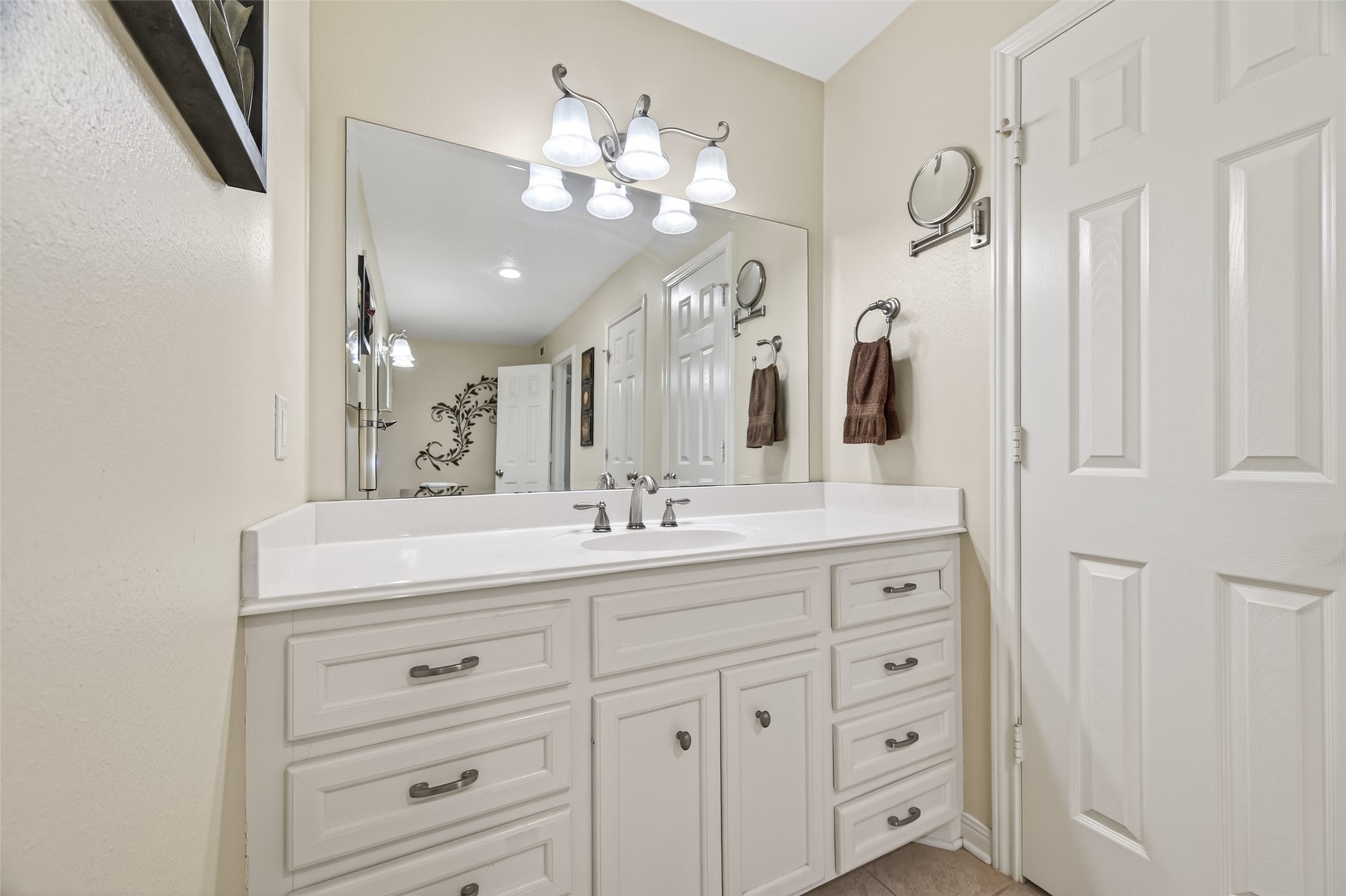 16217 Lakeview Drive Property Photo 24