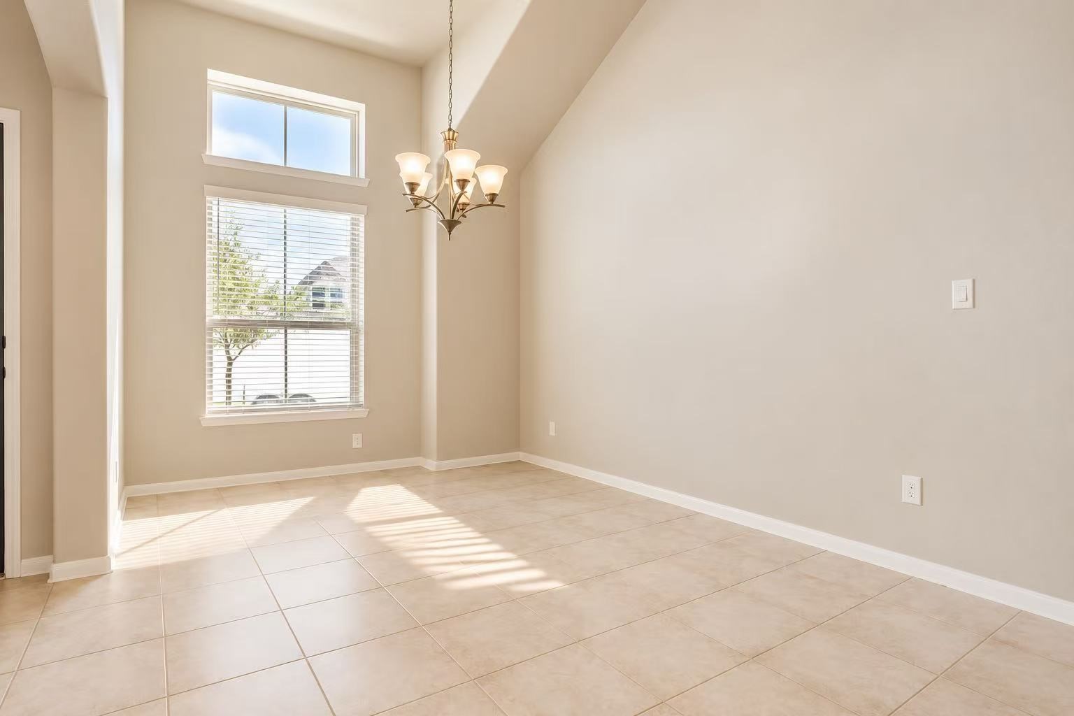 24223 Leonforte Drive Property Photo 4