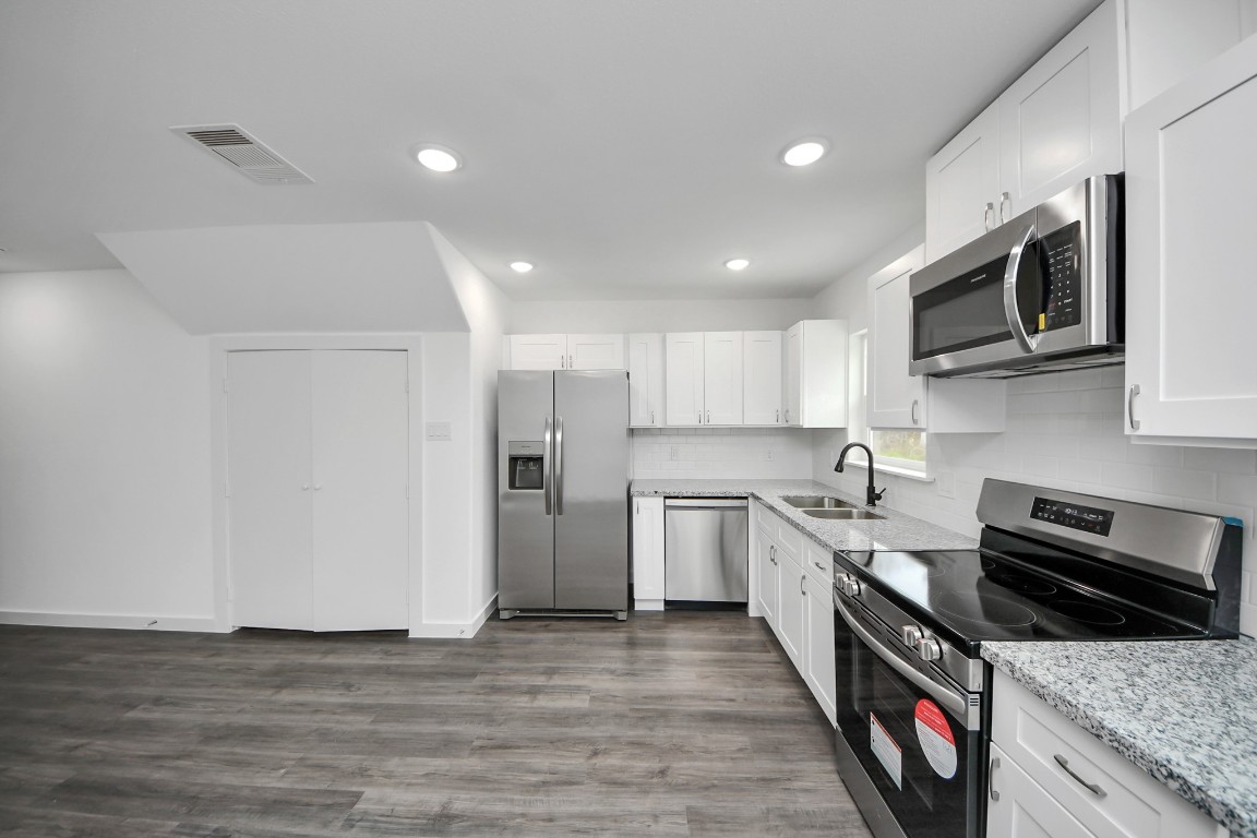 8213 Richland Drive A Property Photo 12