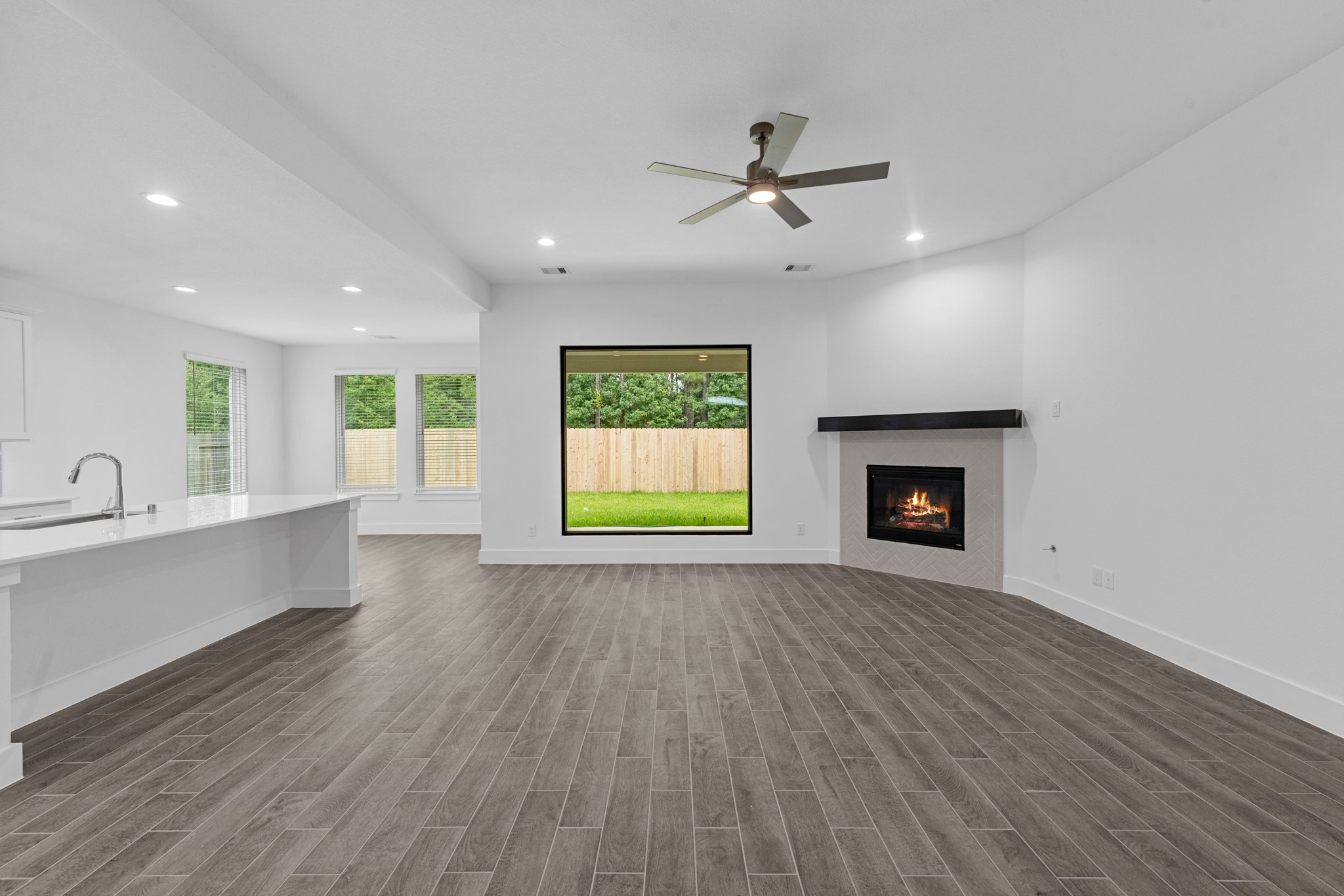 2136 Golden Spruce Court Property Photo 6