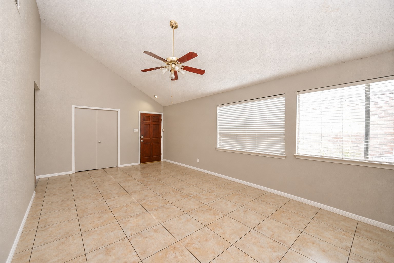 9319 Belle Park Drive Property Photo 5