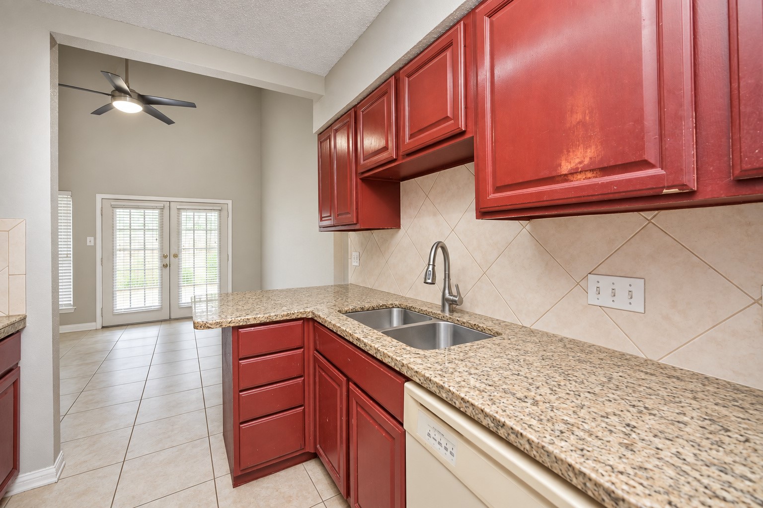 9319 Belle Park Drive Property Photo 7