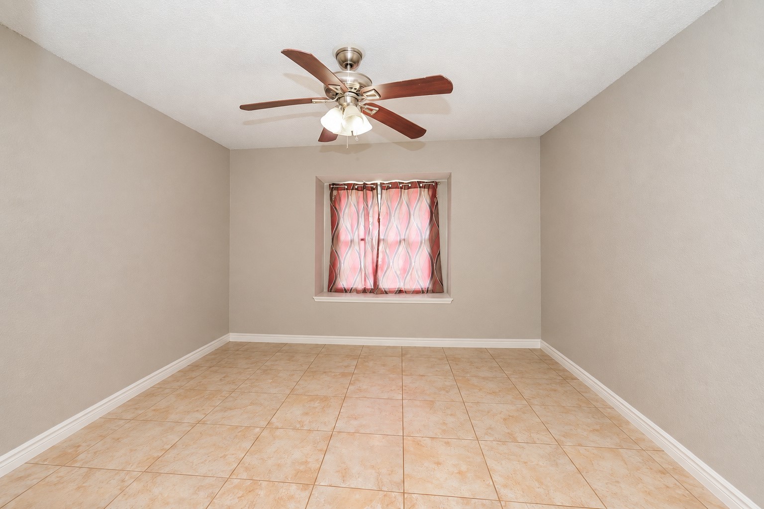 9319 Belle Park Drive Property Photo 15
