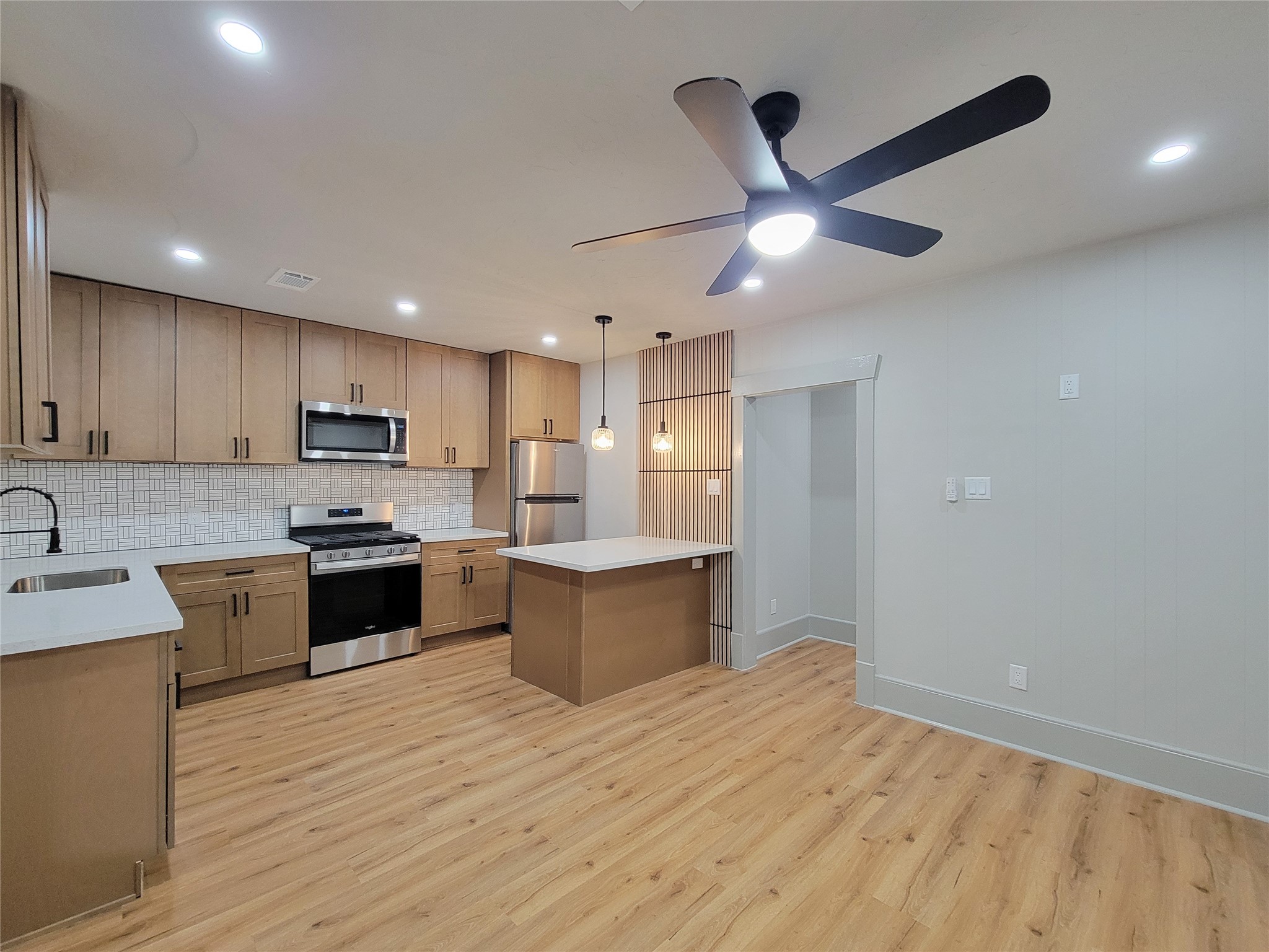 1847 Harvard 2 Property Photo 13