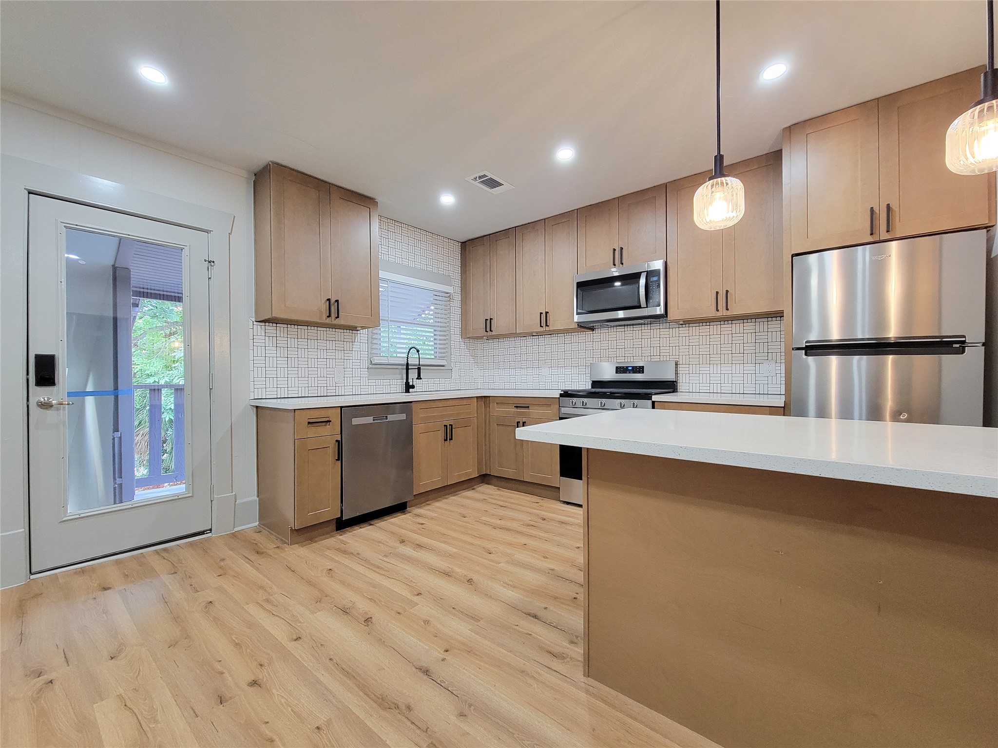 1847 Harvard 2 Property Photo 15