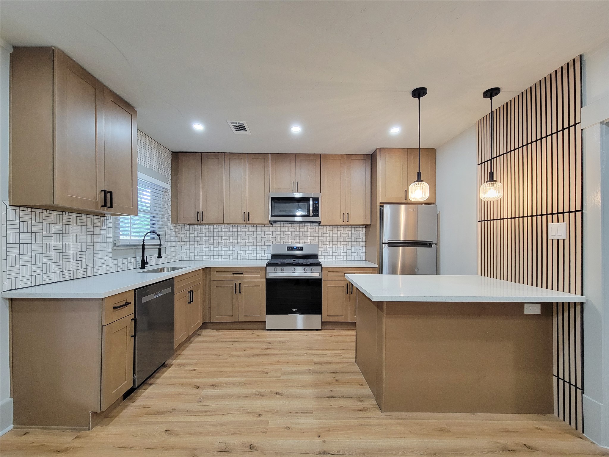 1847 Harvard 2 Property Photo 16