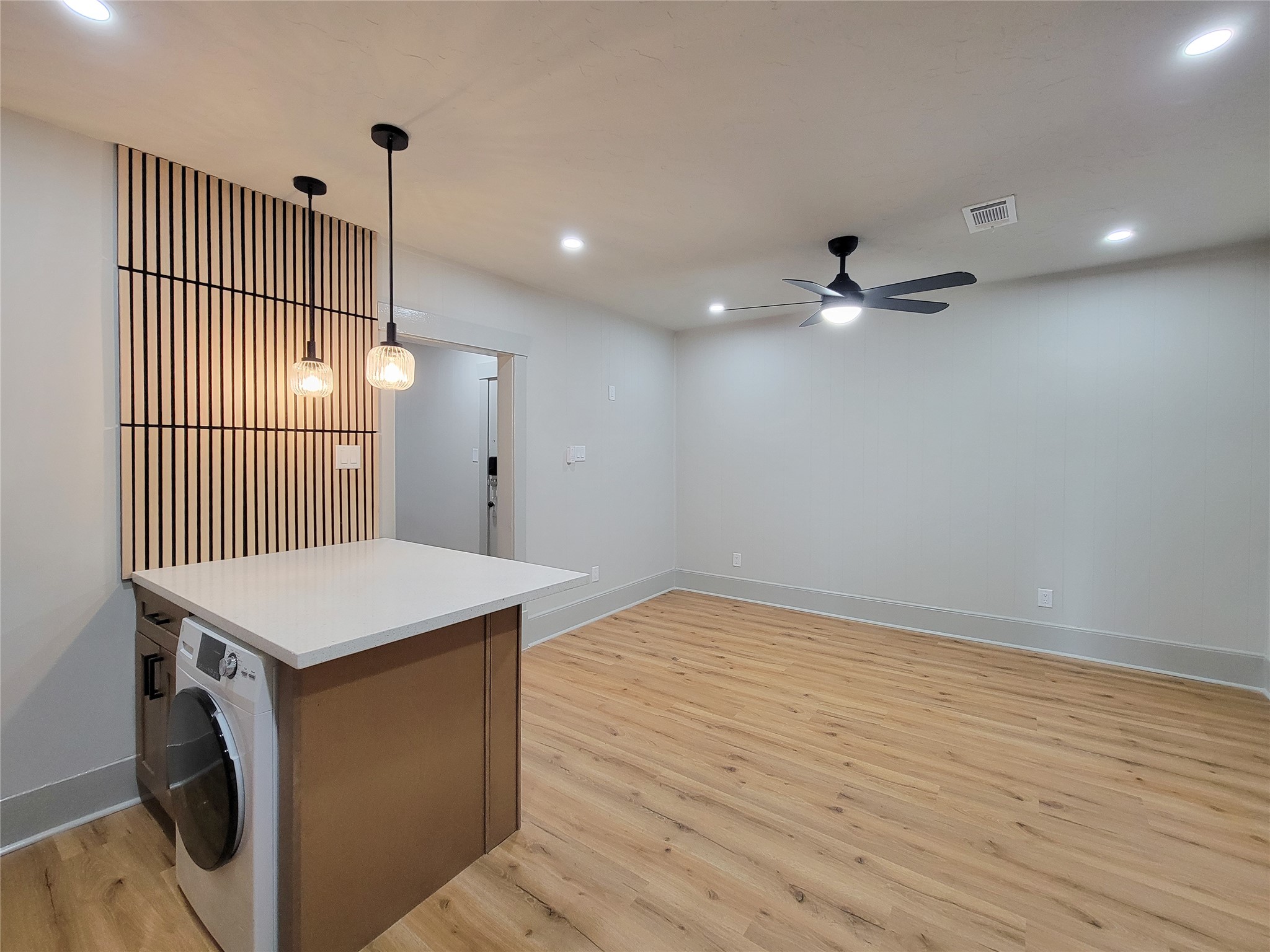 1847 Harvard 2 Property Photo 19
