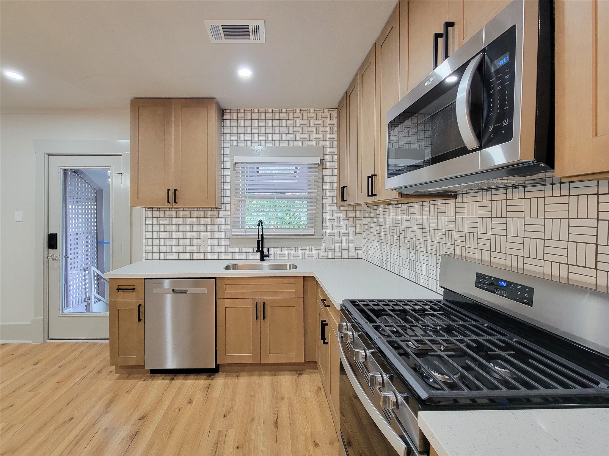 1847 Harvard 2 Property Photo 22