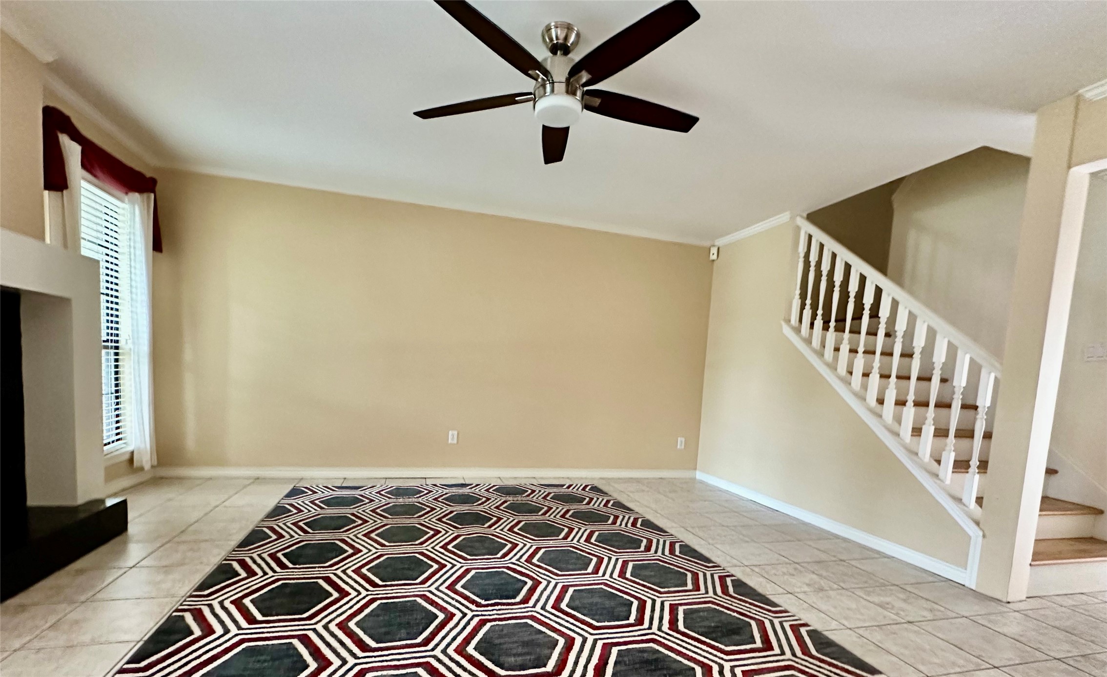 2512 Bering Drive Property Photo 3