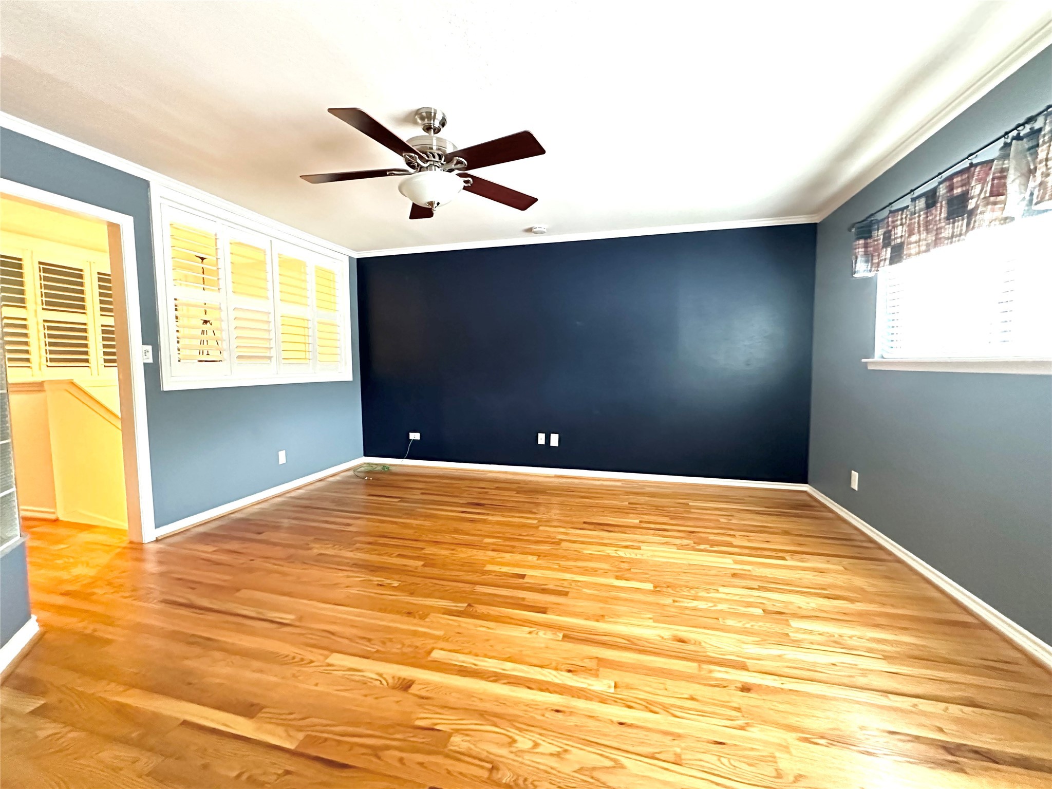 2512 Bering Drive Property Photo 12