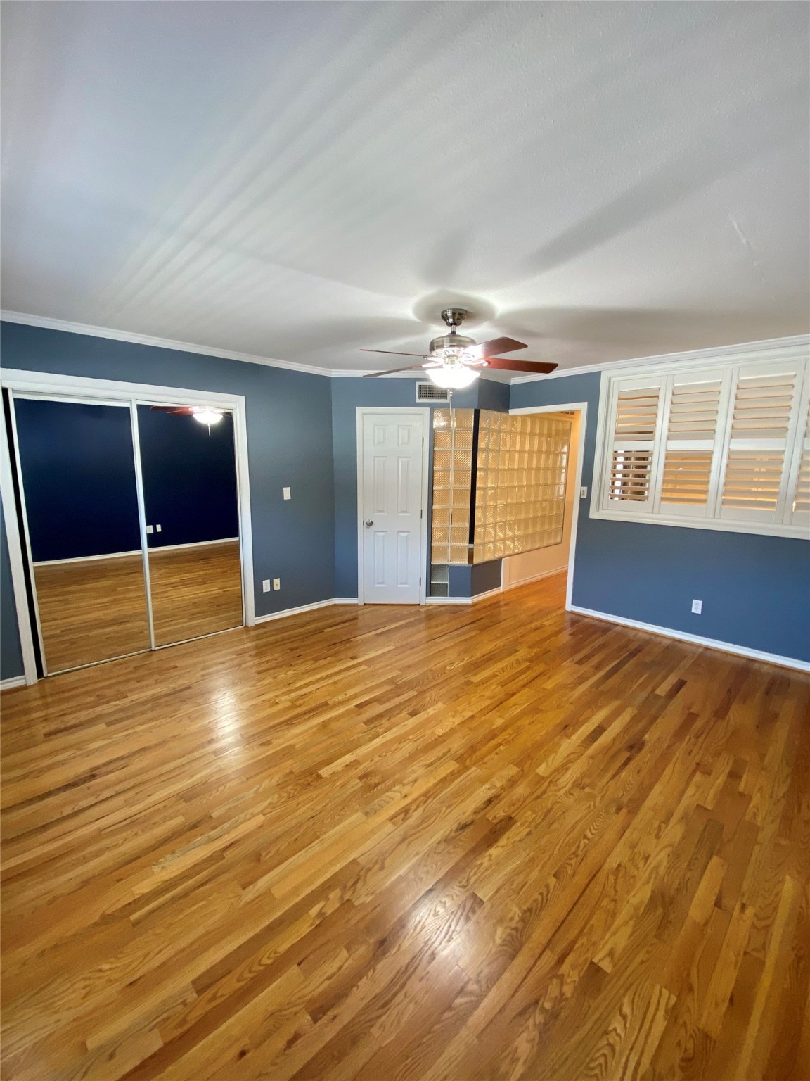 2512 Bering Drive Property Photo 13