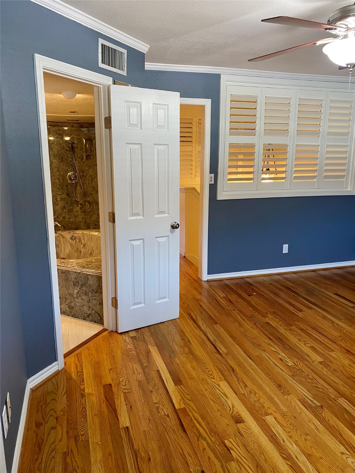 2512 Bering Drive Property Photo 15
