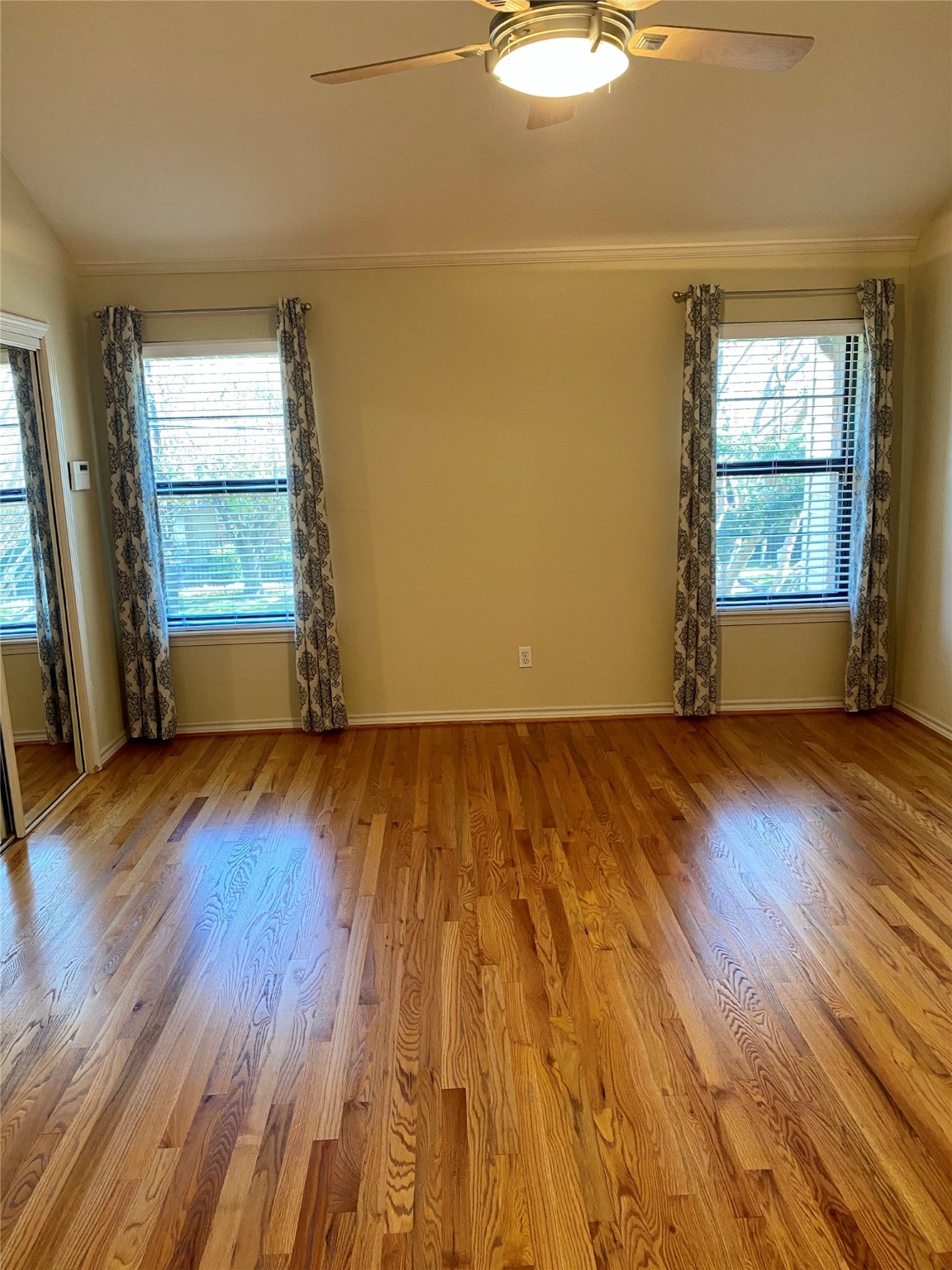 2512 Bering Drive Property Photo 19