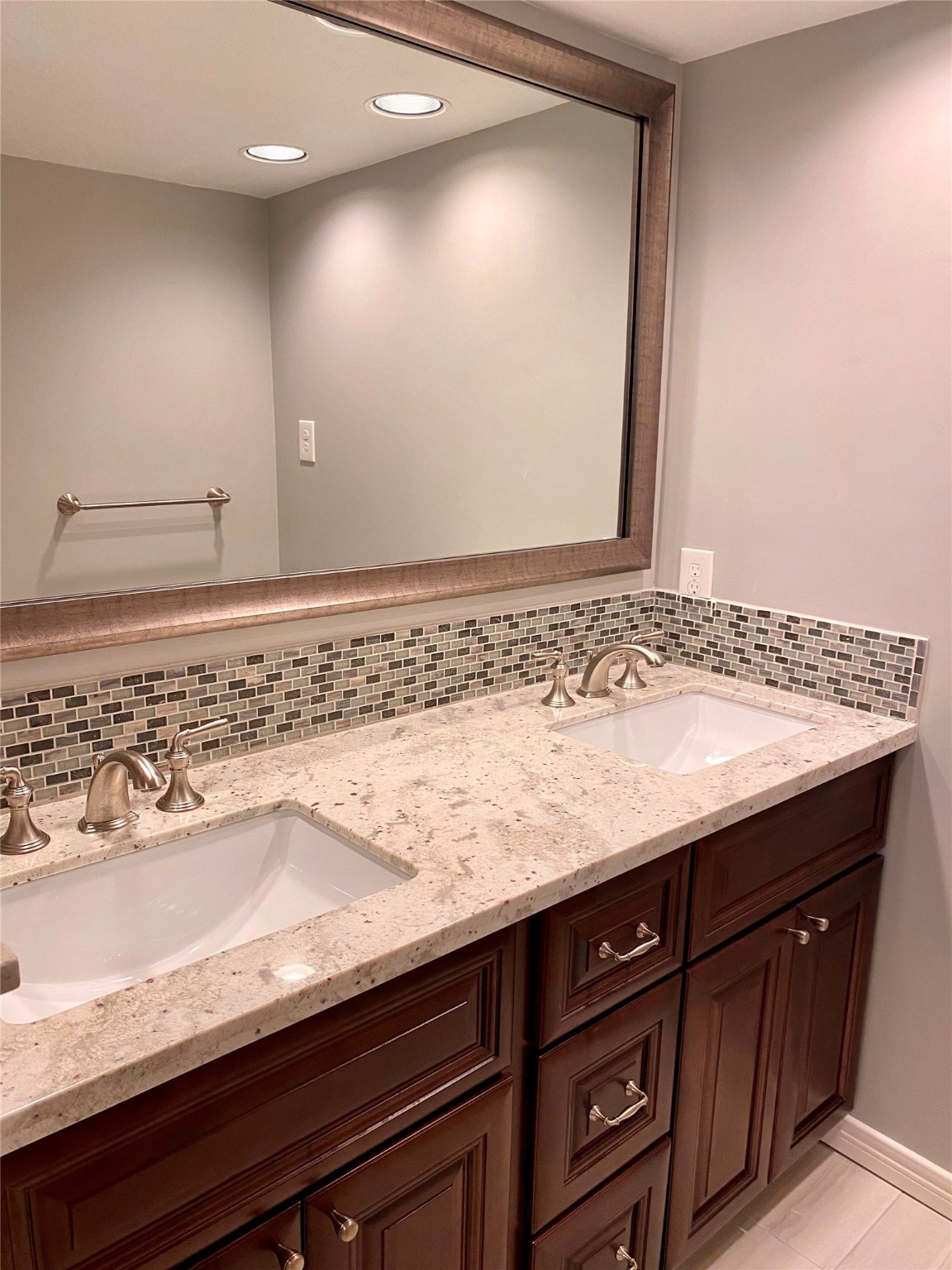 2512 Bering Drive Property Photo 26