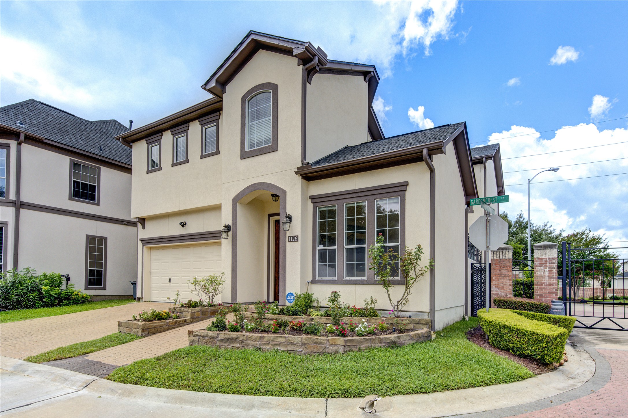 1126 Gardencrest Lane Property Photo