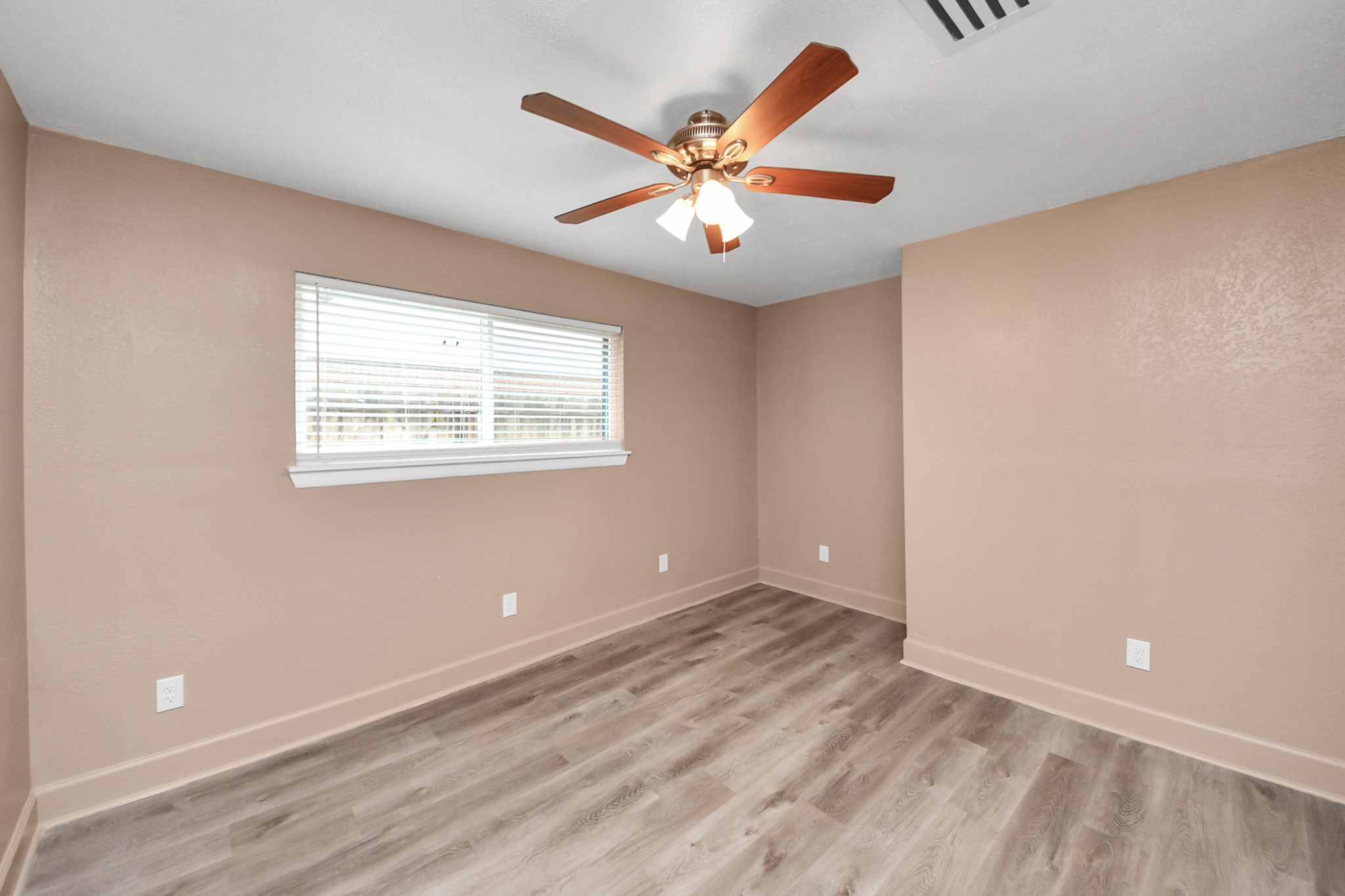 227 Concordia Drive Property Photo 15
