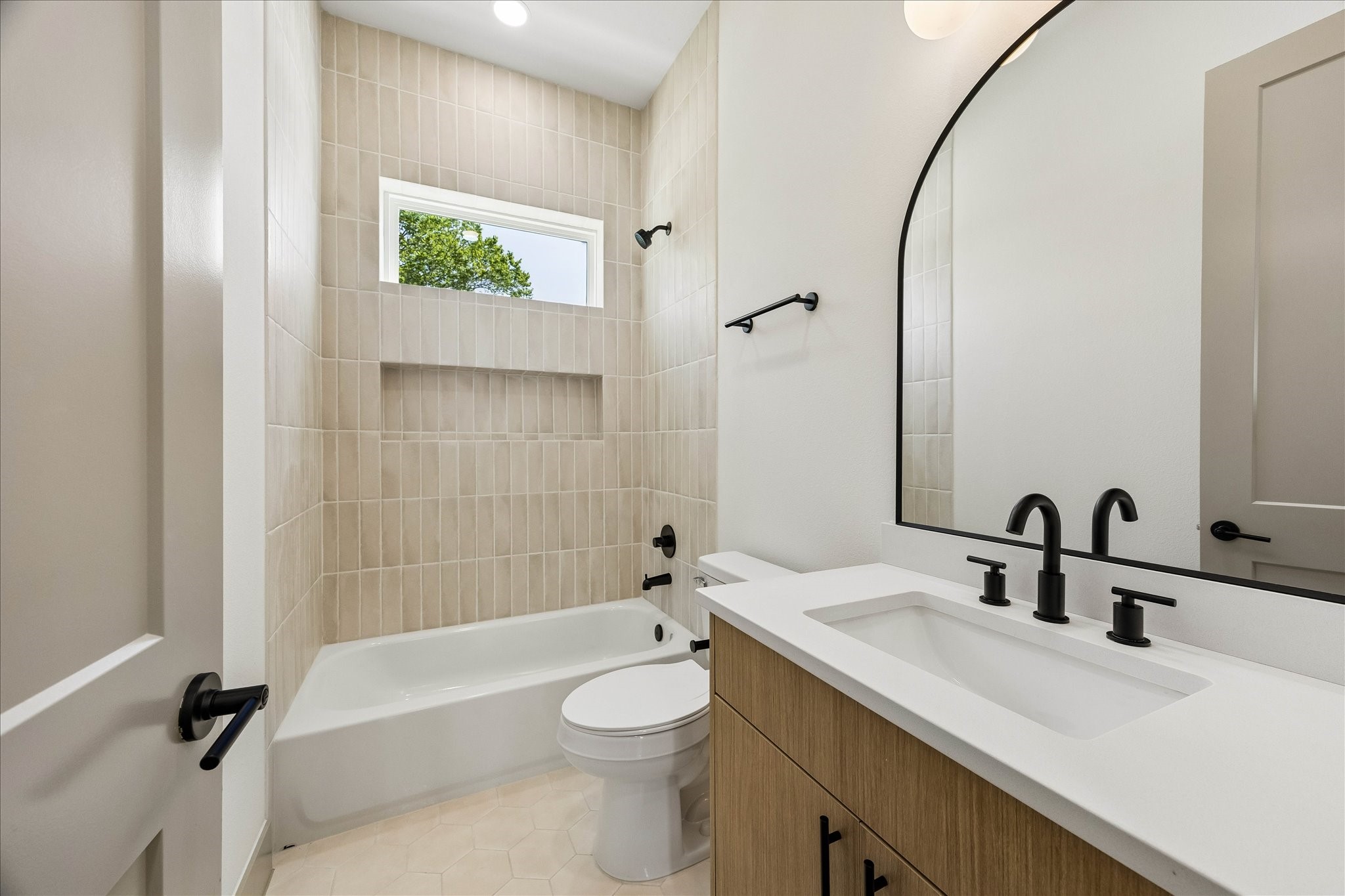 2953 Delafield Street Property Photo 8