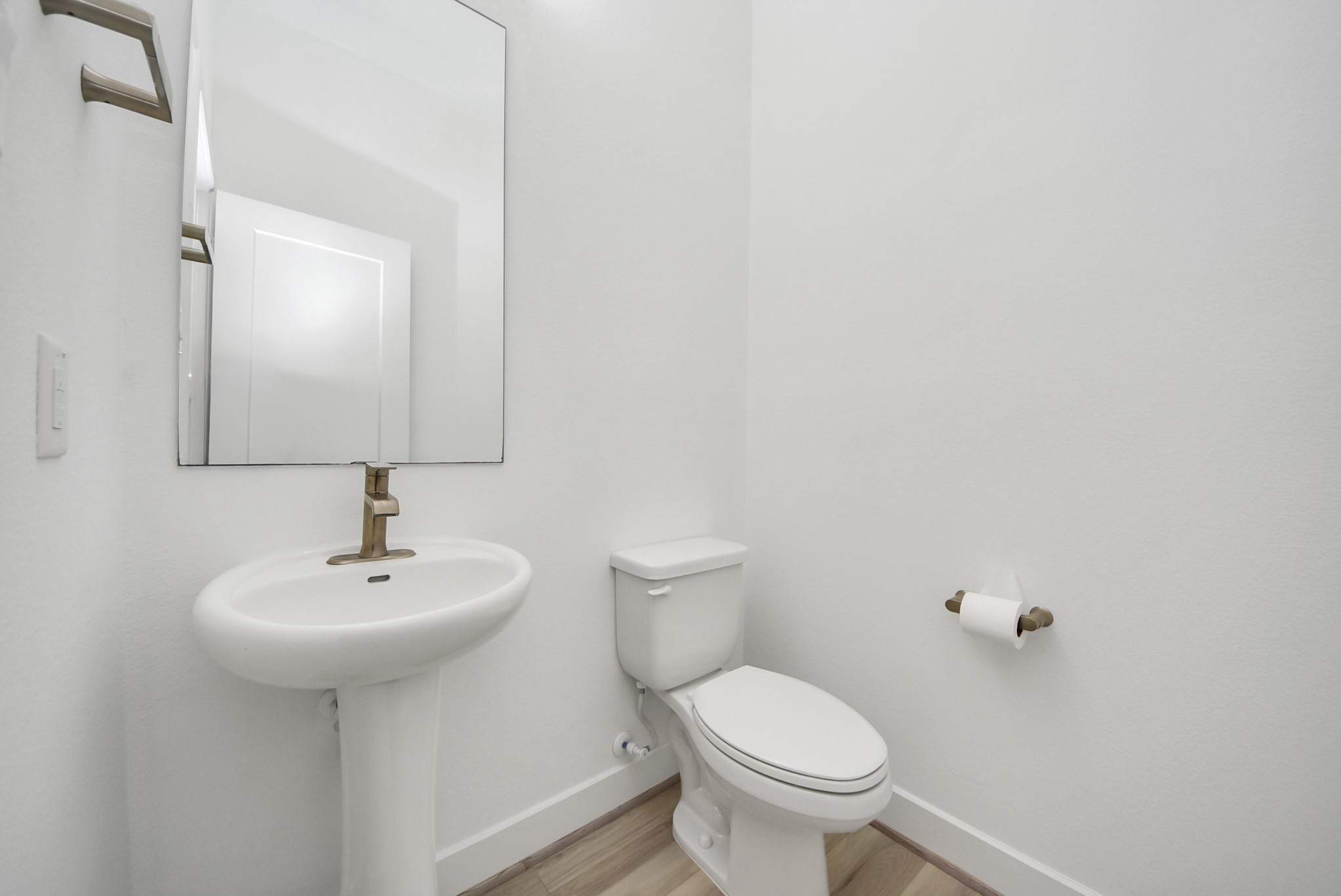 18716 Centro Main Street B Property Photo 11