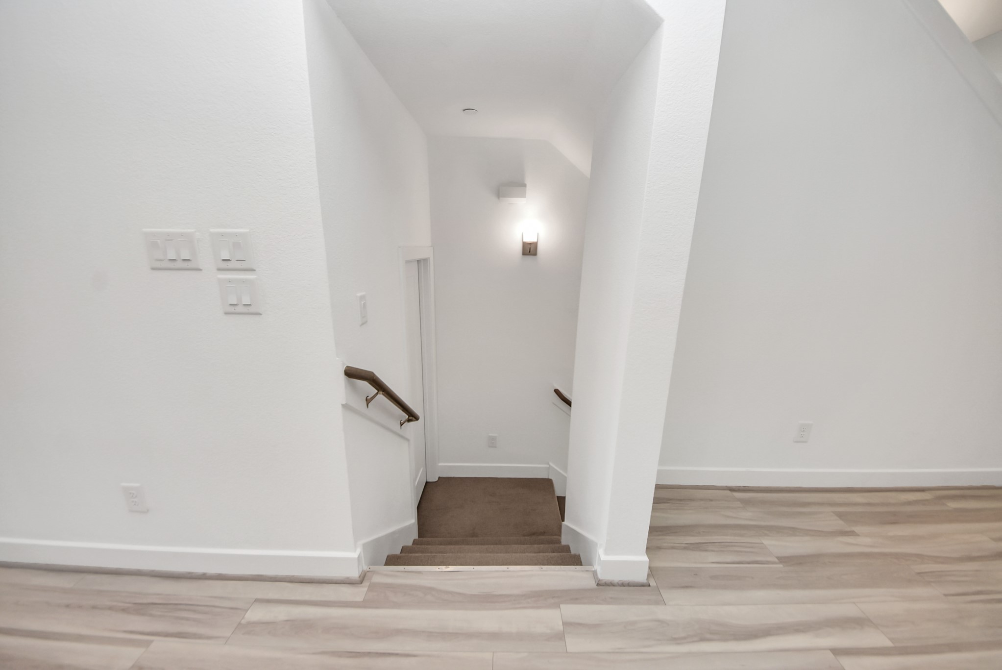 18716 Centro Main Street B Property Photo 22
