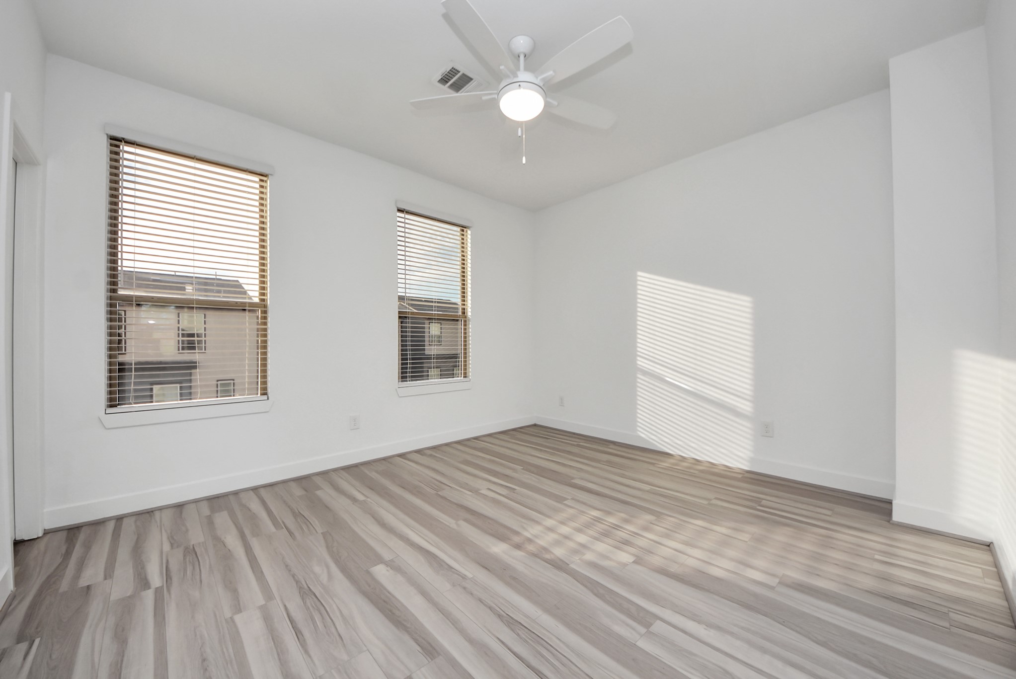 18716 Centro Main Street B Property Photo 33