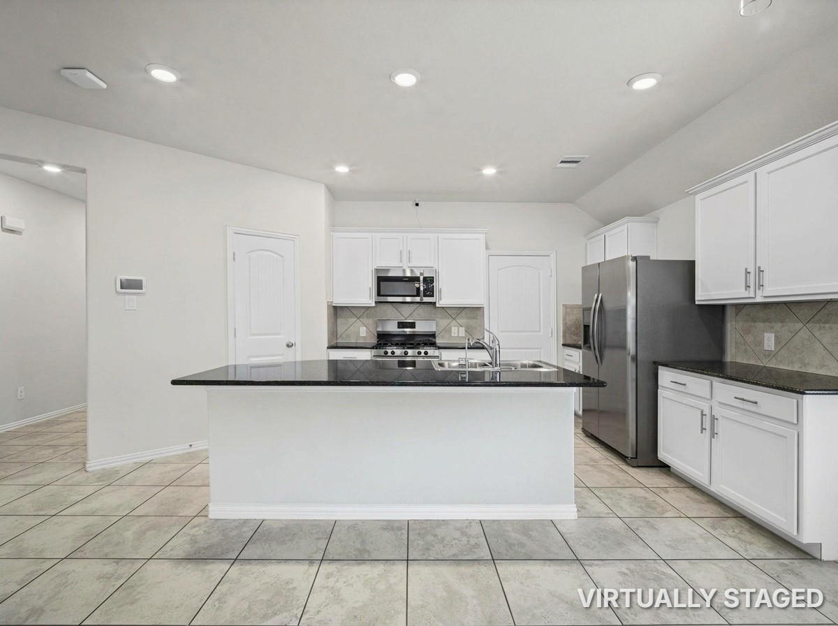 8915 English Manor Drive Property Photo 8