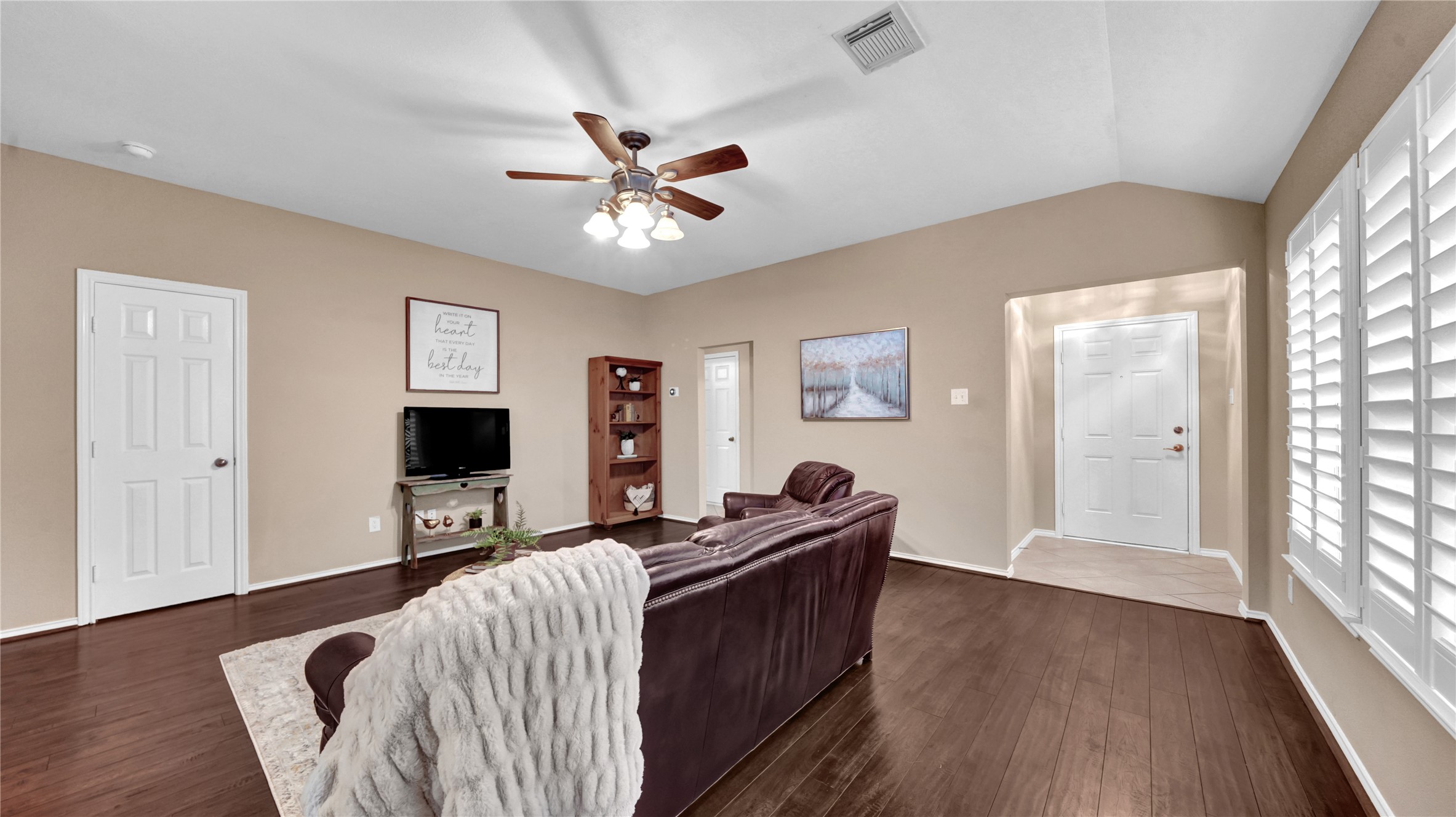 2411 Colonial Springs Lane Property Photo 8