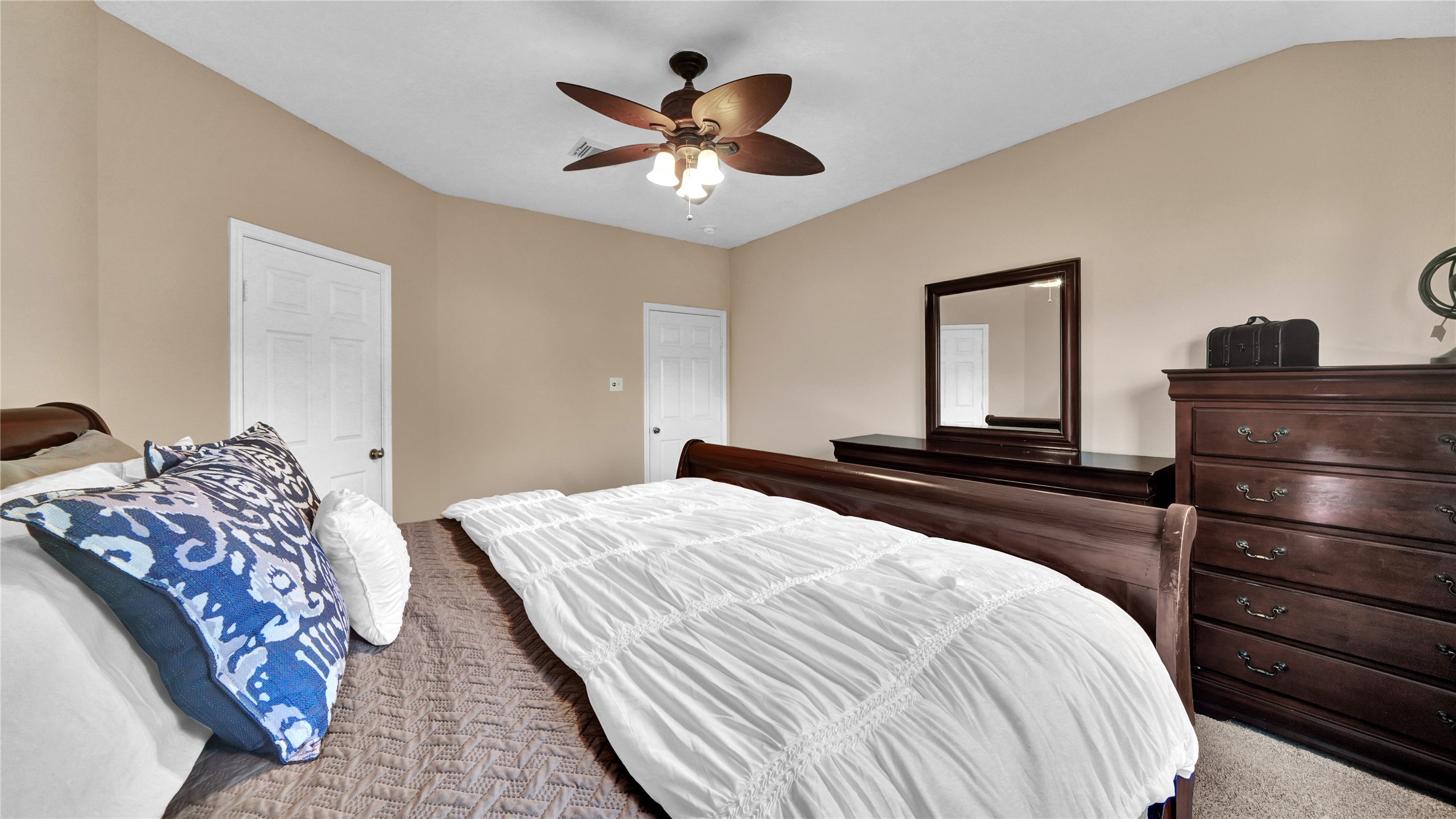 2411 Colonial Springs Lane Property Photo 10